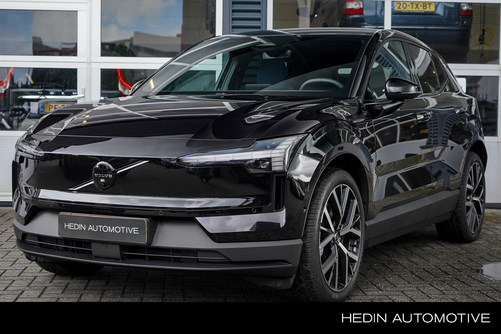 Volvo EX30 Twin Motor Perf Ultra Black Ed Europa 69 kWh