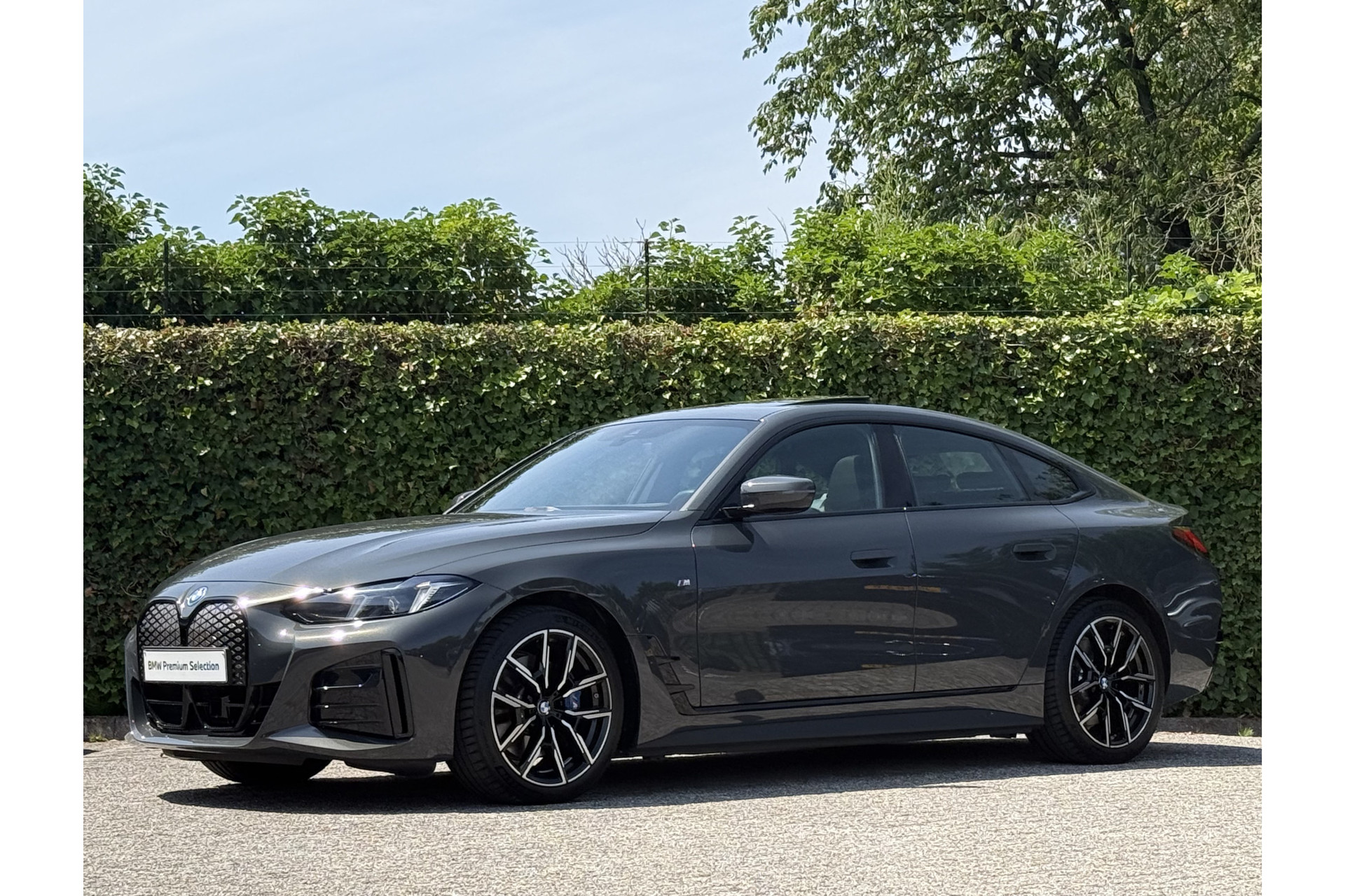 BMW i4 eDrive35