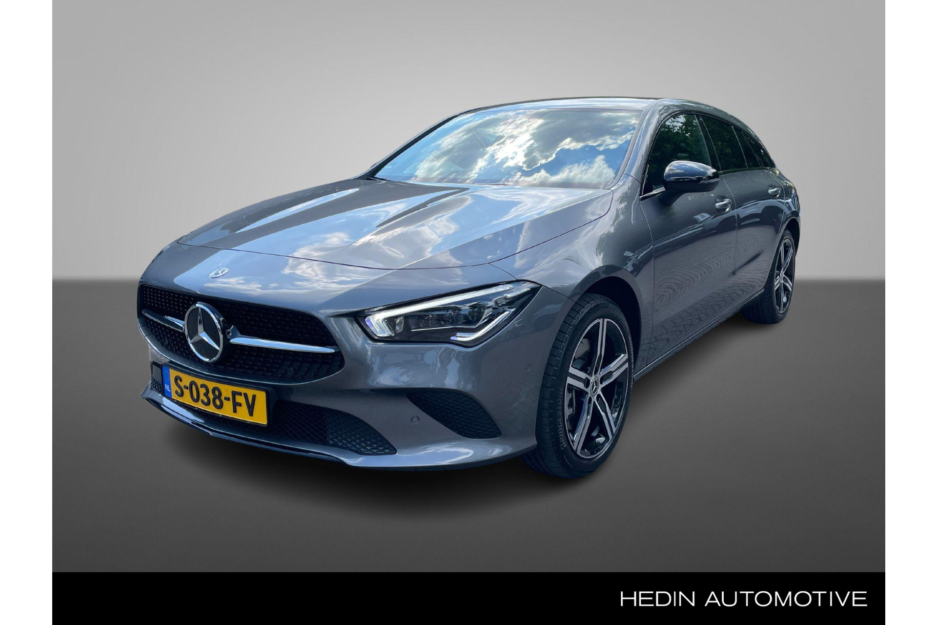 Mercedes-Benz CLA Shooting Brake 250 e Luxury Line