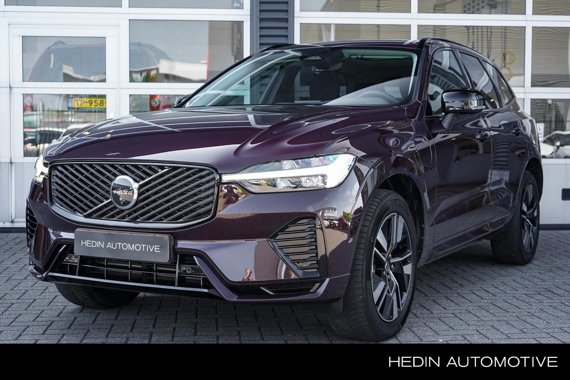 Volvo XC60 2.0 T6 Plug-in hybrid AWD Plus Dark