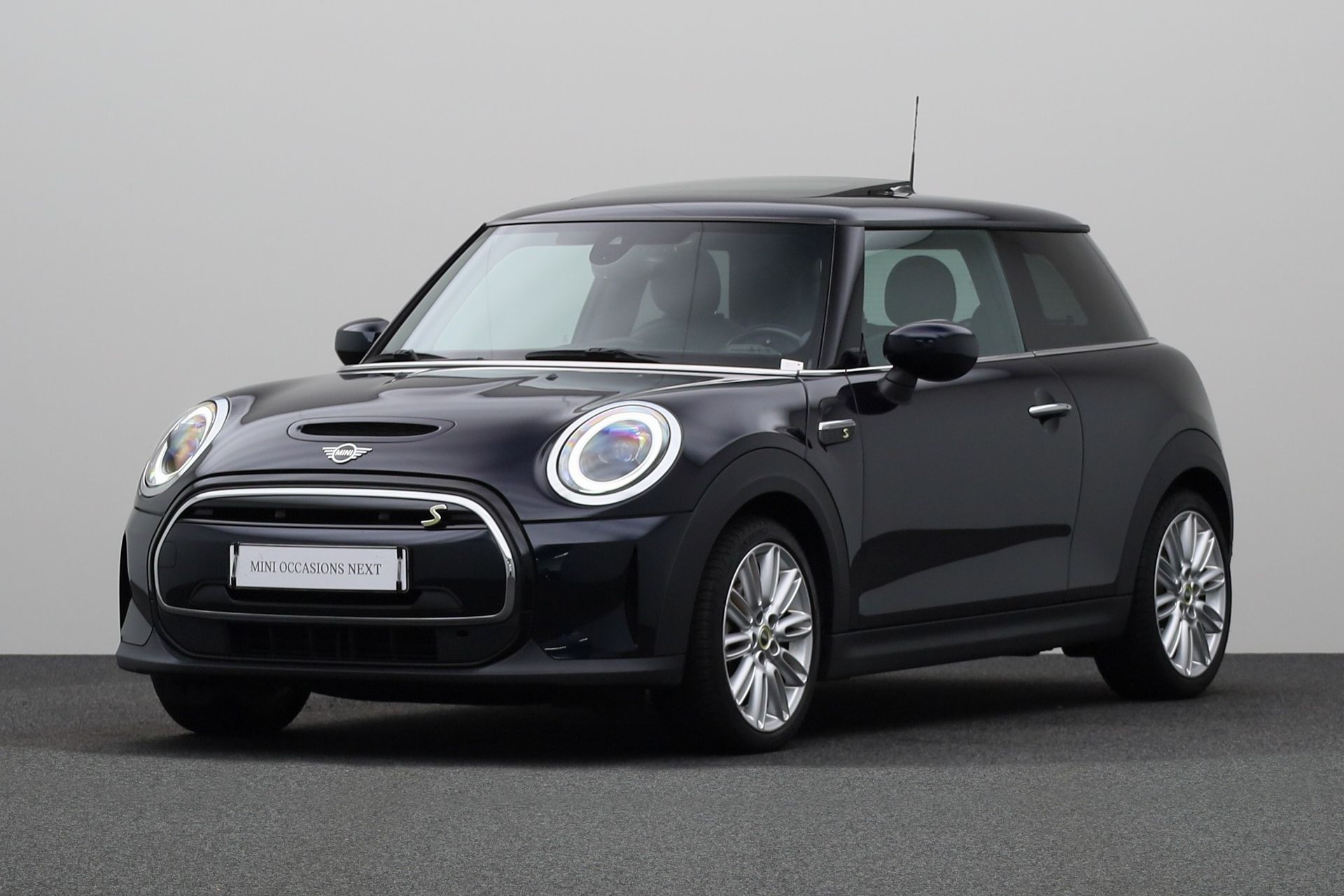 Mini Electric Resolute Edition 33 kWh