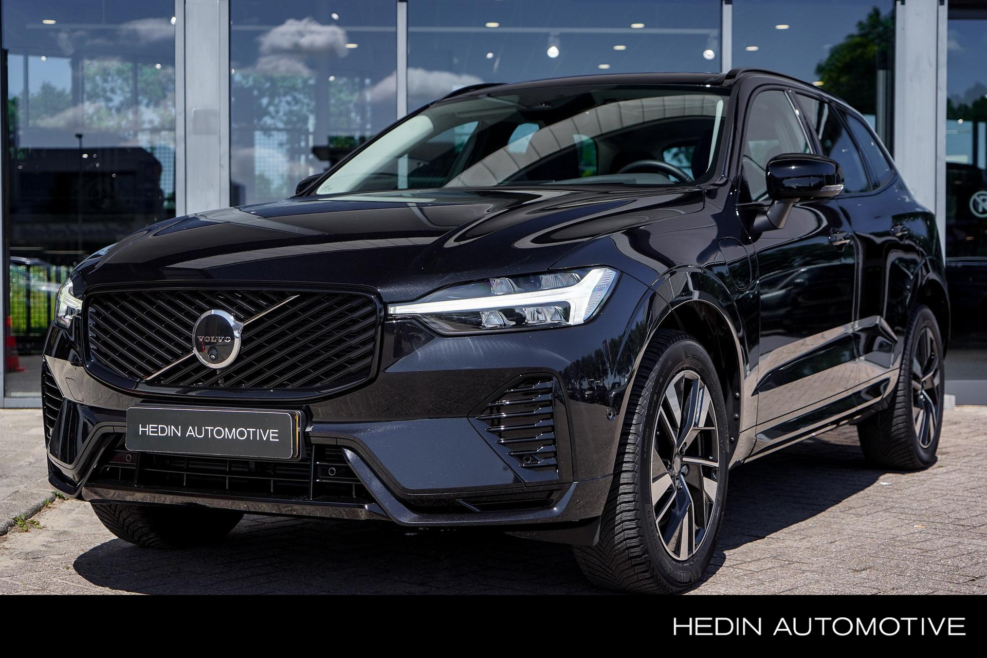 Volvo XC60 2.0 T6 Plug-in hybrid AWD Plus Dark