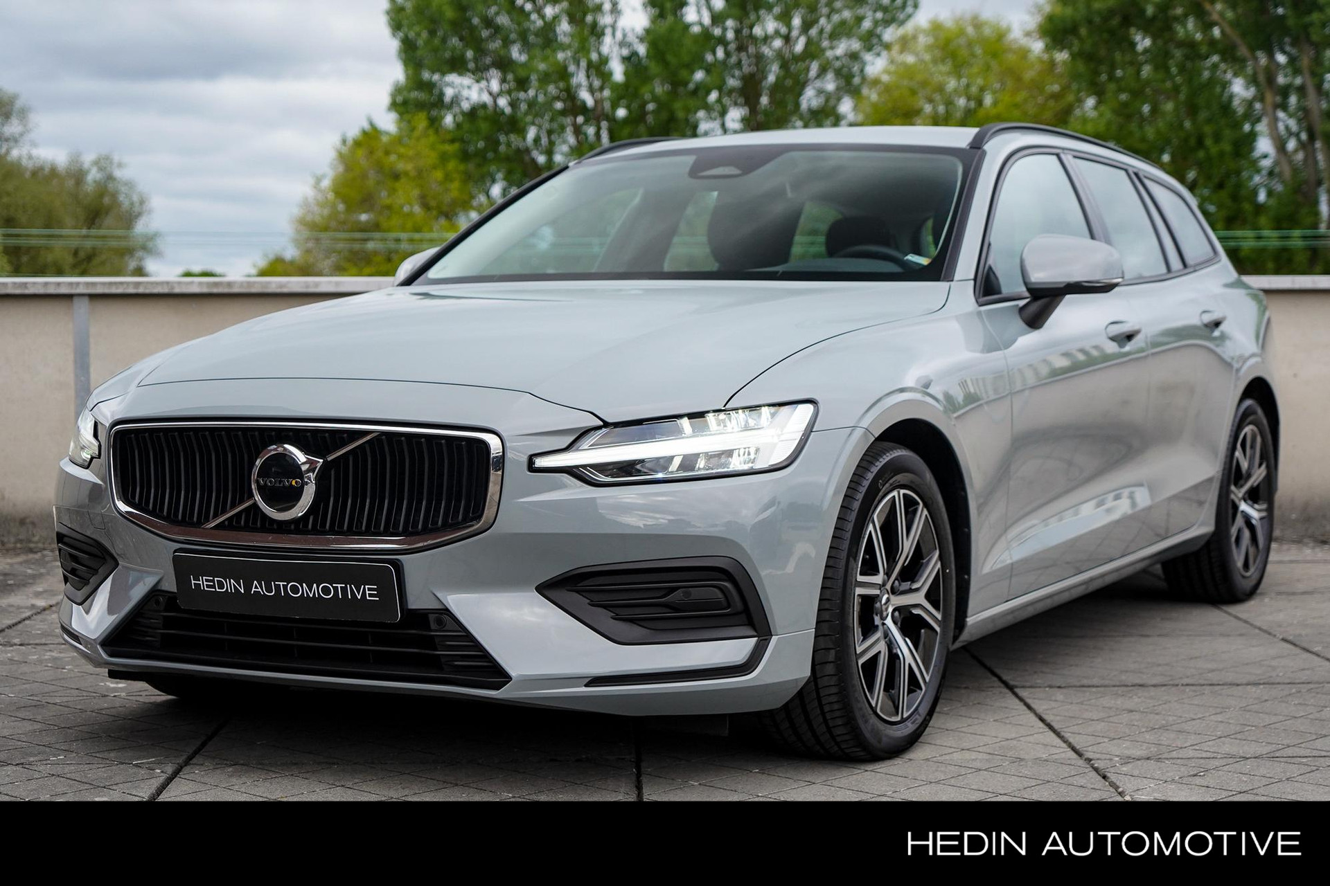 Volvo V60 2.0 B3 Essential Edition Mild Hybride 163pk