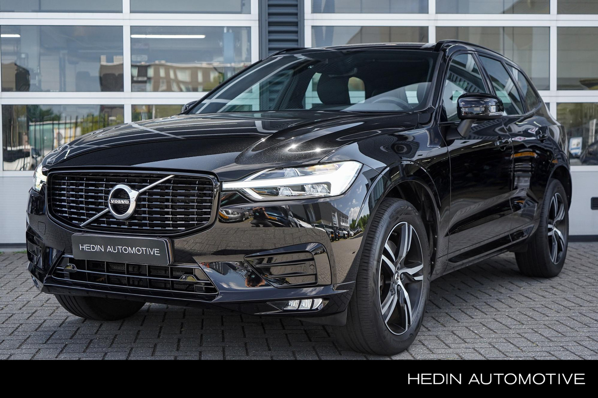 Volvo XC60 2.0 B4 R-Design