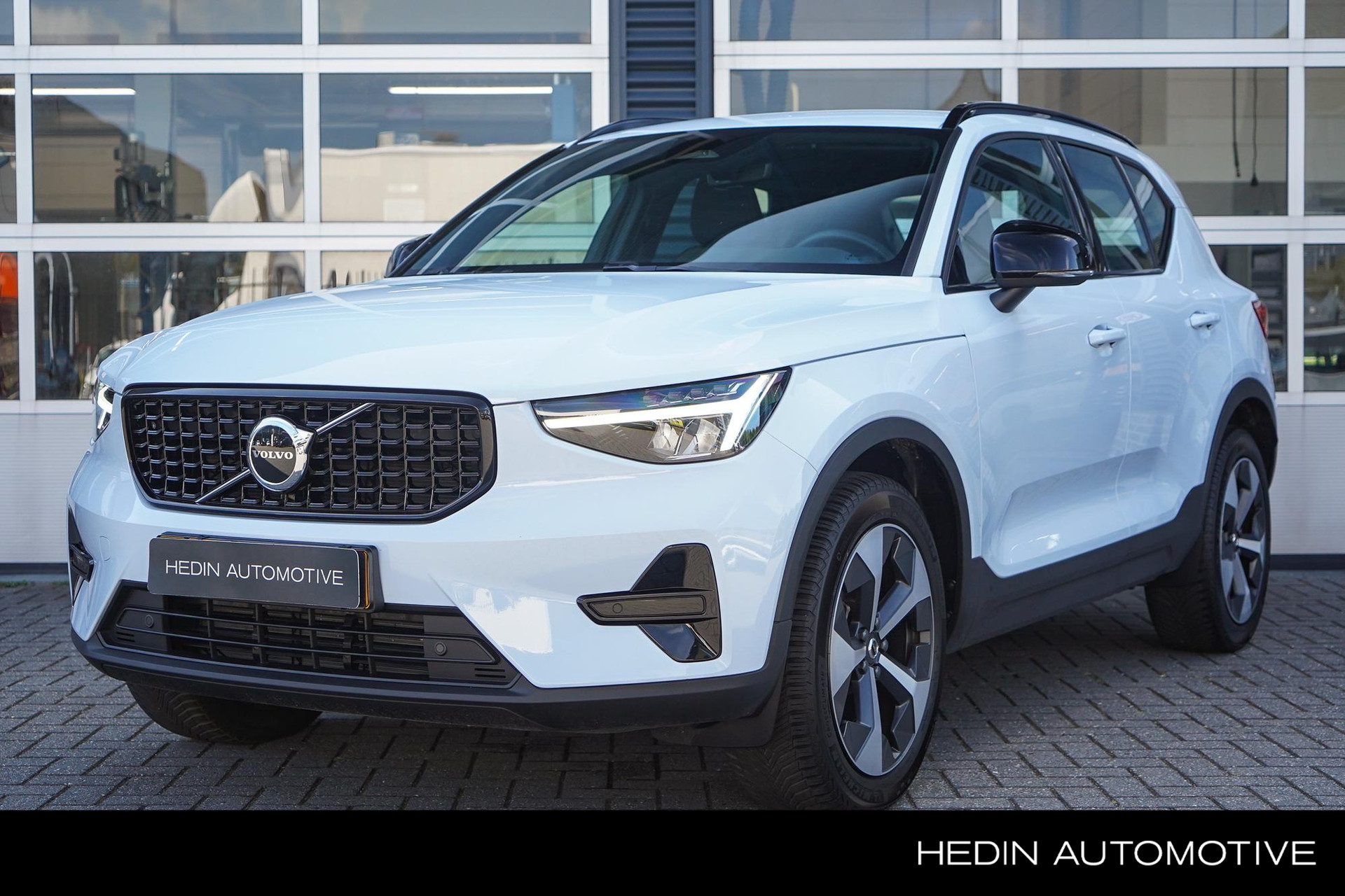 Volvo XC40 2.0 B4 Plus Dark
