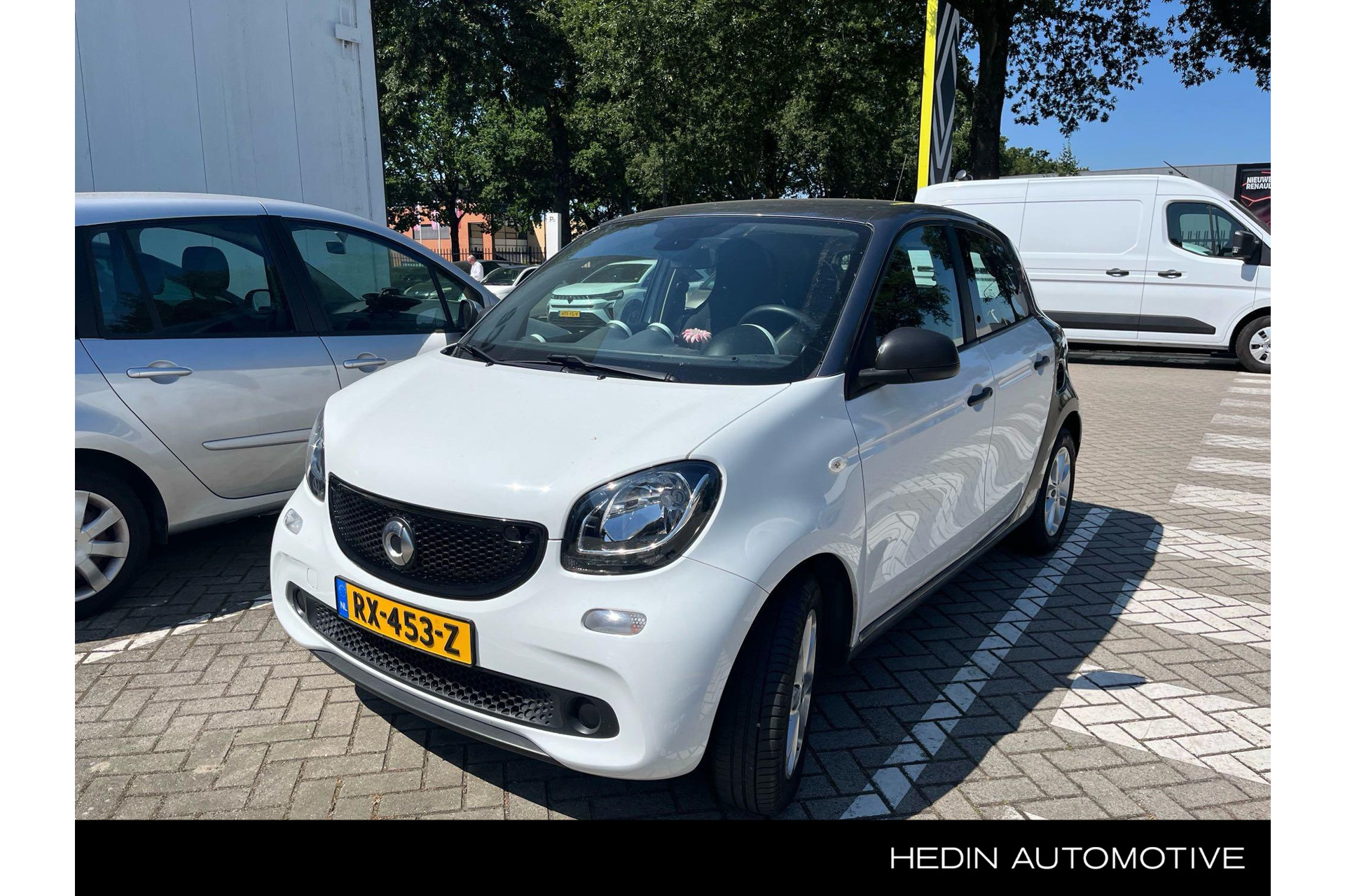Smart Forfour 1.0 Business Solution