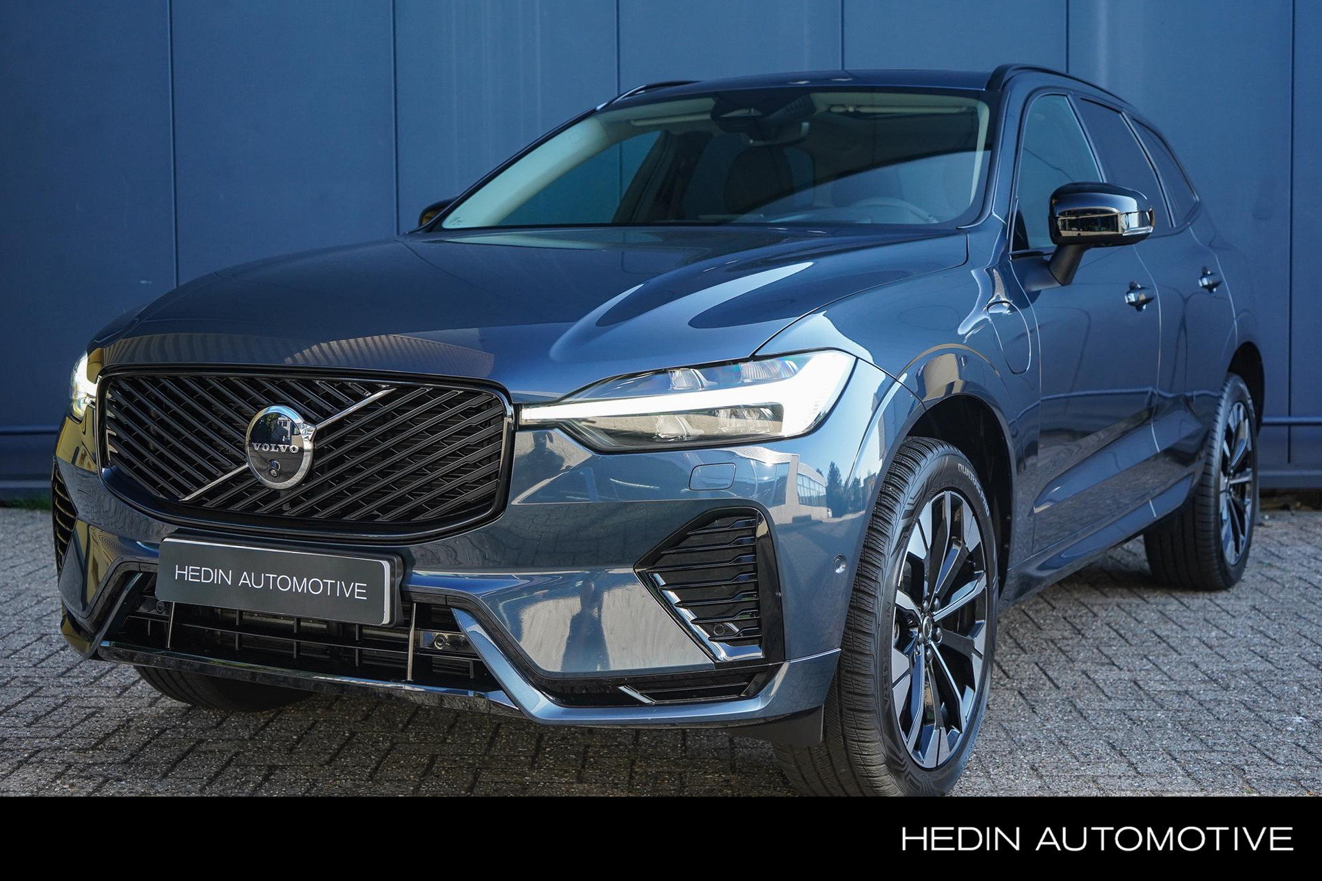 Volvo XC60 2.0 T6 Plug-in hybrid AWD Ultra Dark
