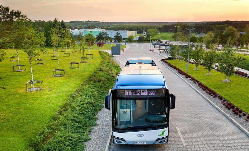 Solaris Urbino 12 hydrogen image low res 2