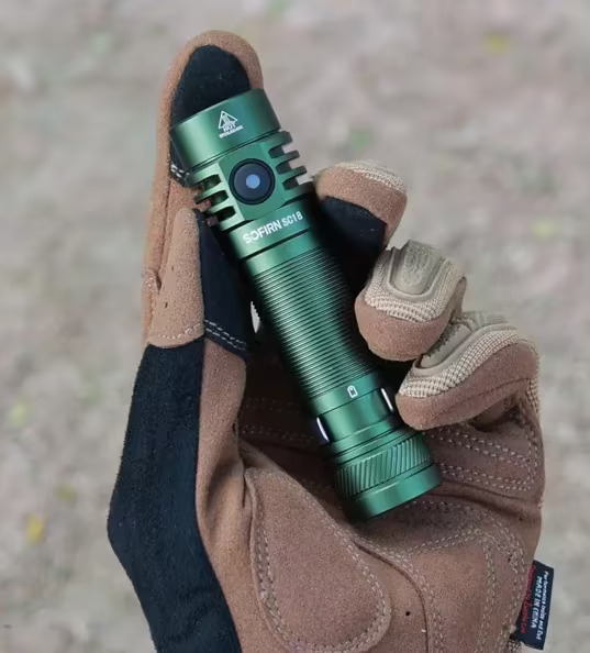Latarka Sofirn SC18 - moc 1800lm, bateria 3000mAh, wbudowana ładowarka, IP68 (możliwe ~31zł z monetami)
