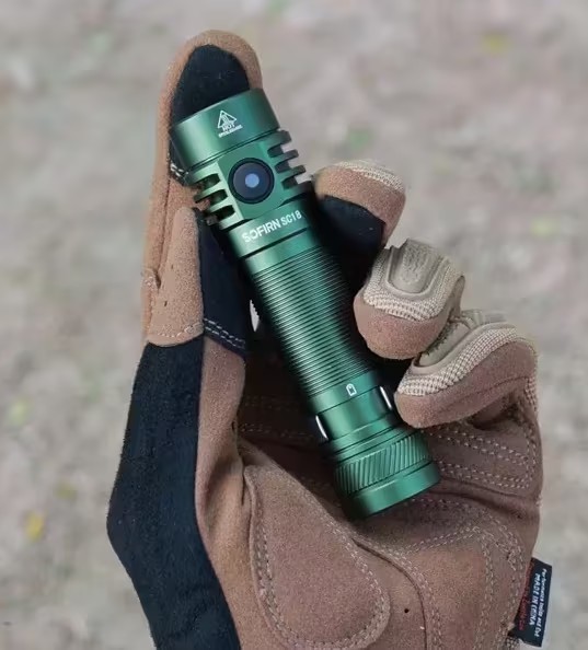 Latarka Sofirn SC18 (możliwe ~36zł z monetami) - moc 1800lm, akumulator 3000mAh, wbudowana ładowarka, IP68