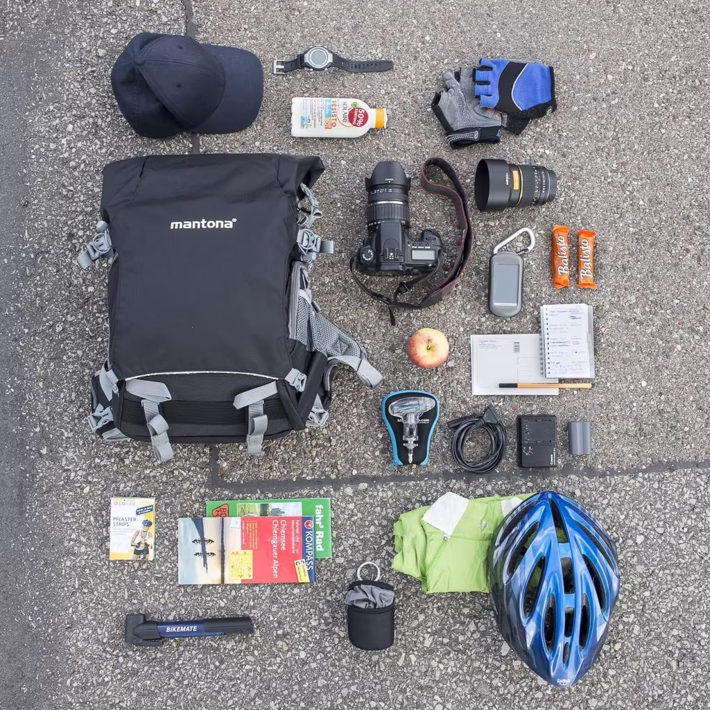 Mantona ElementsPro 30 plecak outdoorowy (z osłoną przeciwdeszczową, odpowiedni do lustrzanek cyfrowych i kamer CSC), czarny