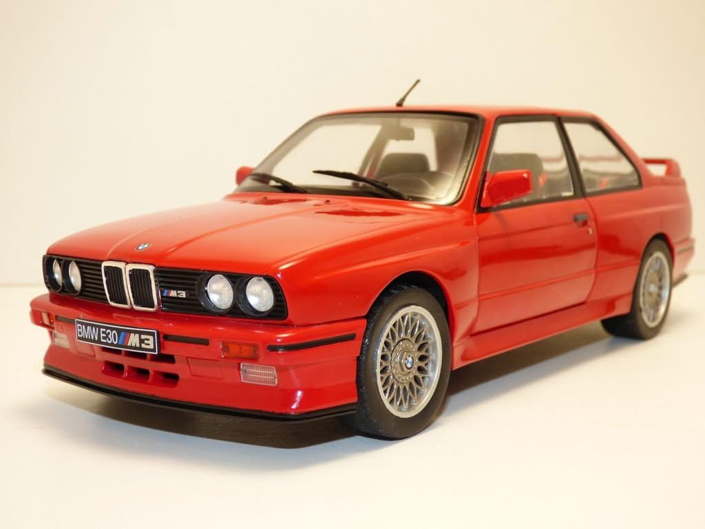 Solido BMW M3 Model Samochodu 1:18 z 1986 Roku Czerwony 1 Sztuka S1801502