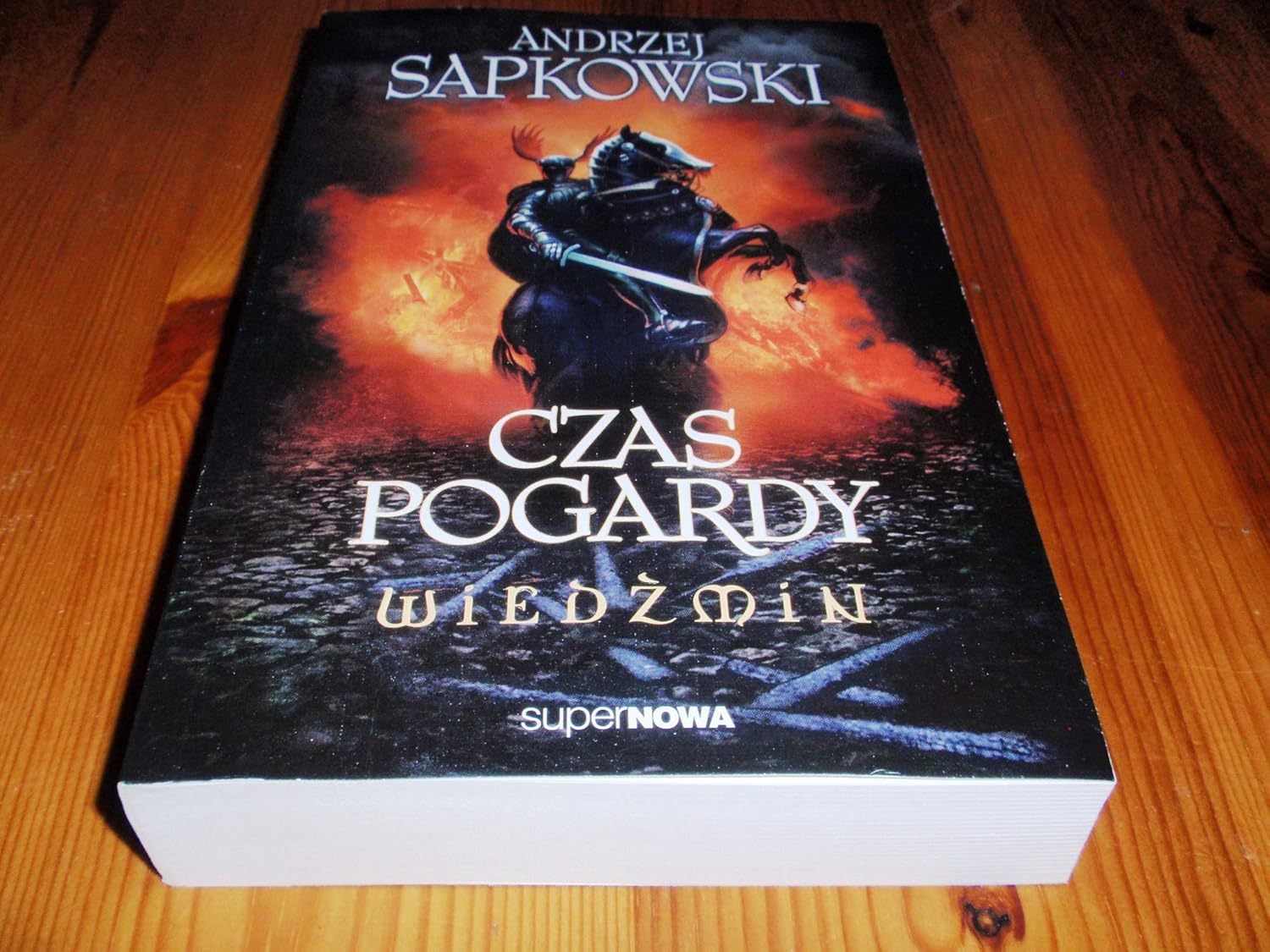 Książka "Wiedzmin 4 Czas pogardy" Andrzej Sapkowski oprawa miękka