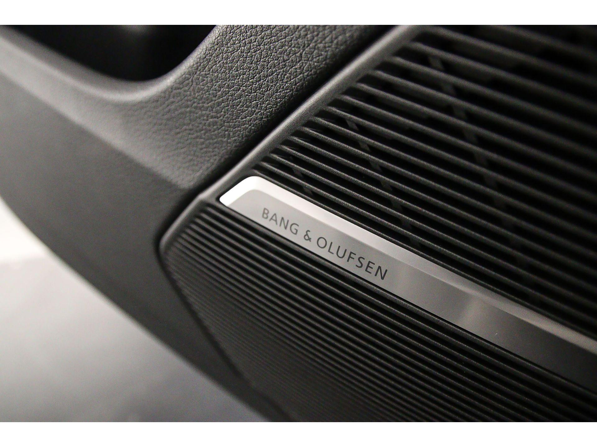 Bang & Olufsen Premium soundsystem met 3D sound vóór
