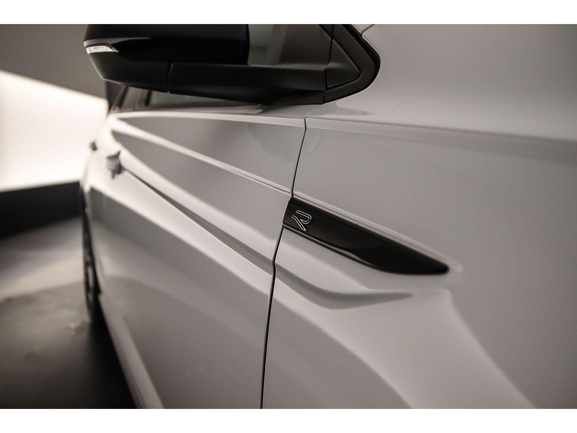 R-Line Exterieur