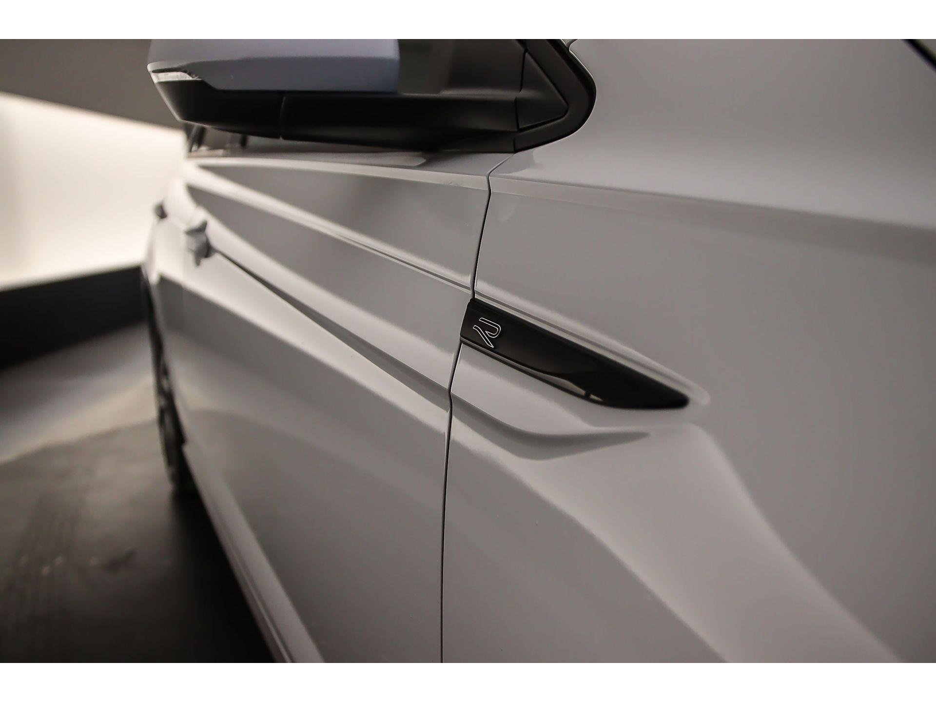 R-Line Exterieur