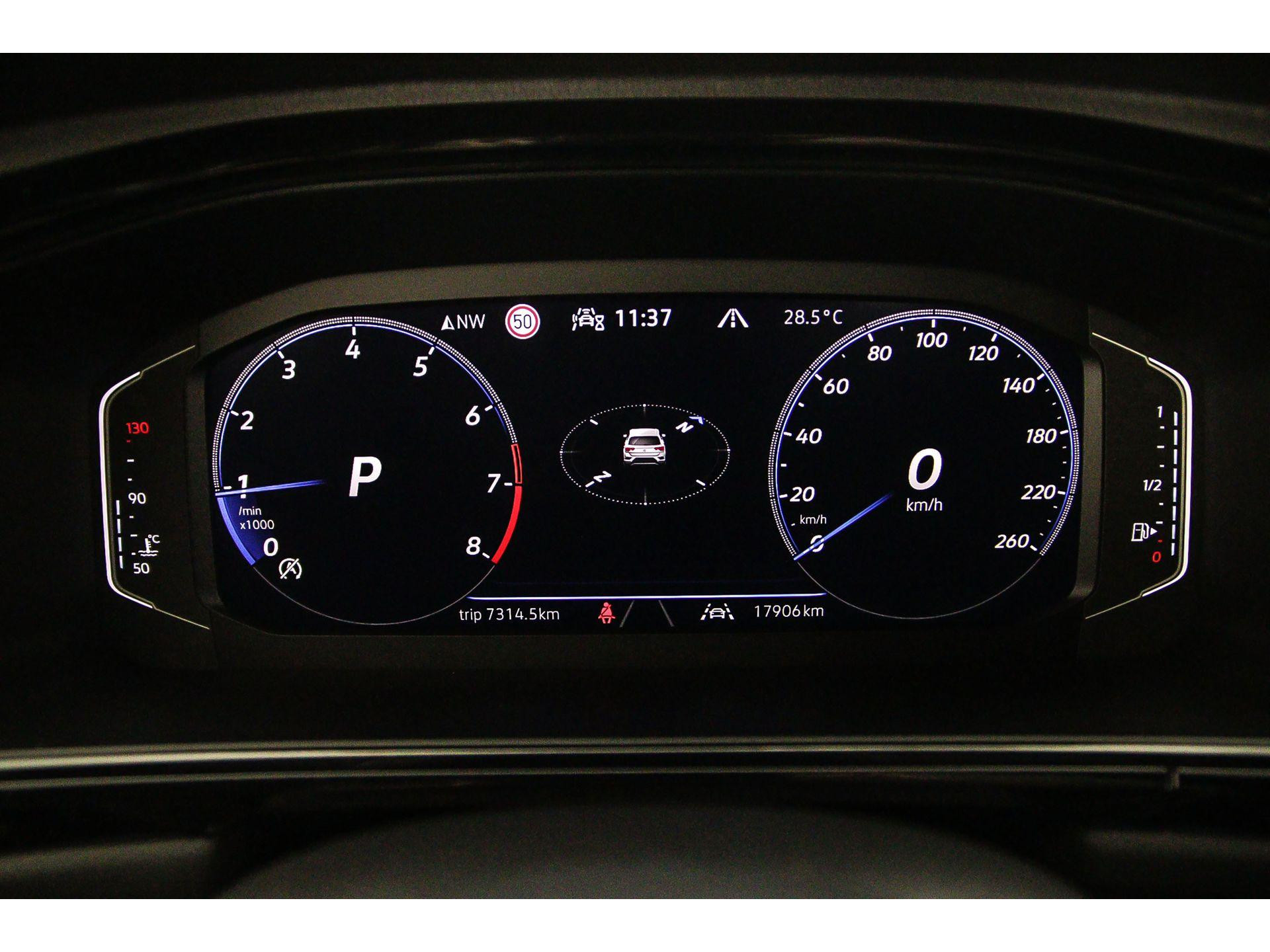 Digital Cockpit Pro (26 cm)
