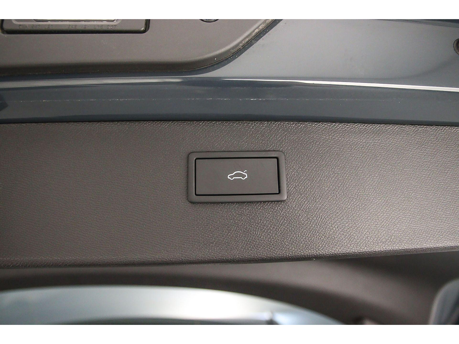 elektrisch bedienbare achterklep met sensorsturing