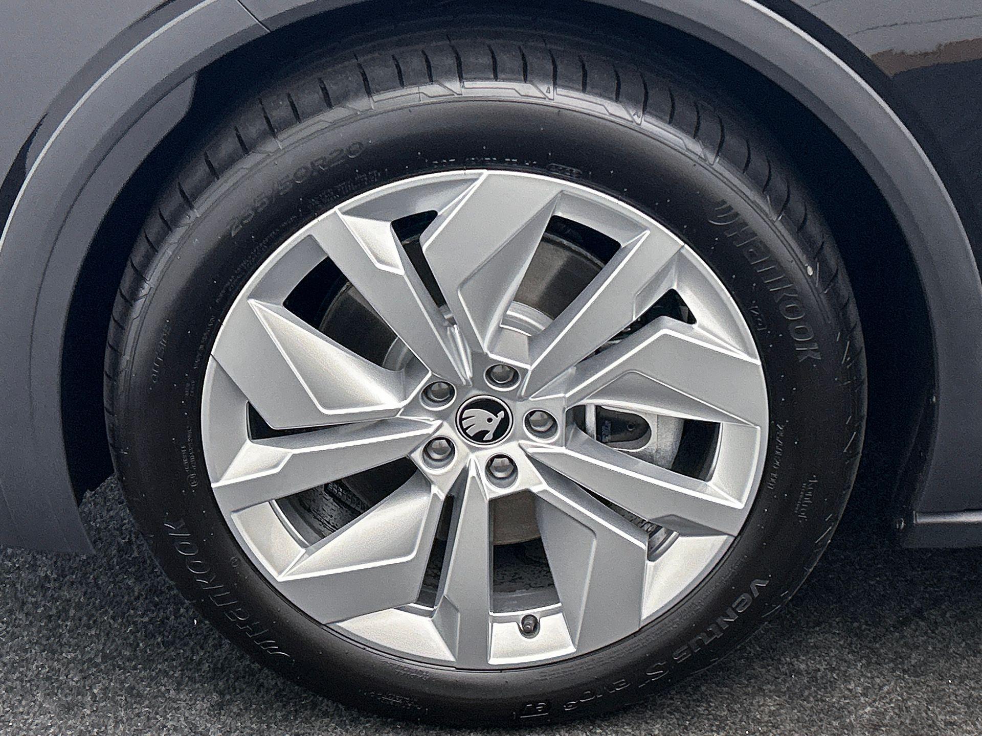 20" lichtmetalen velgen Vega, Metallic zwart