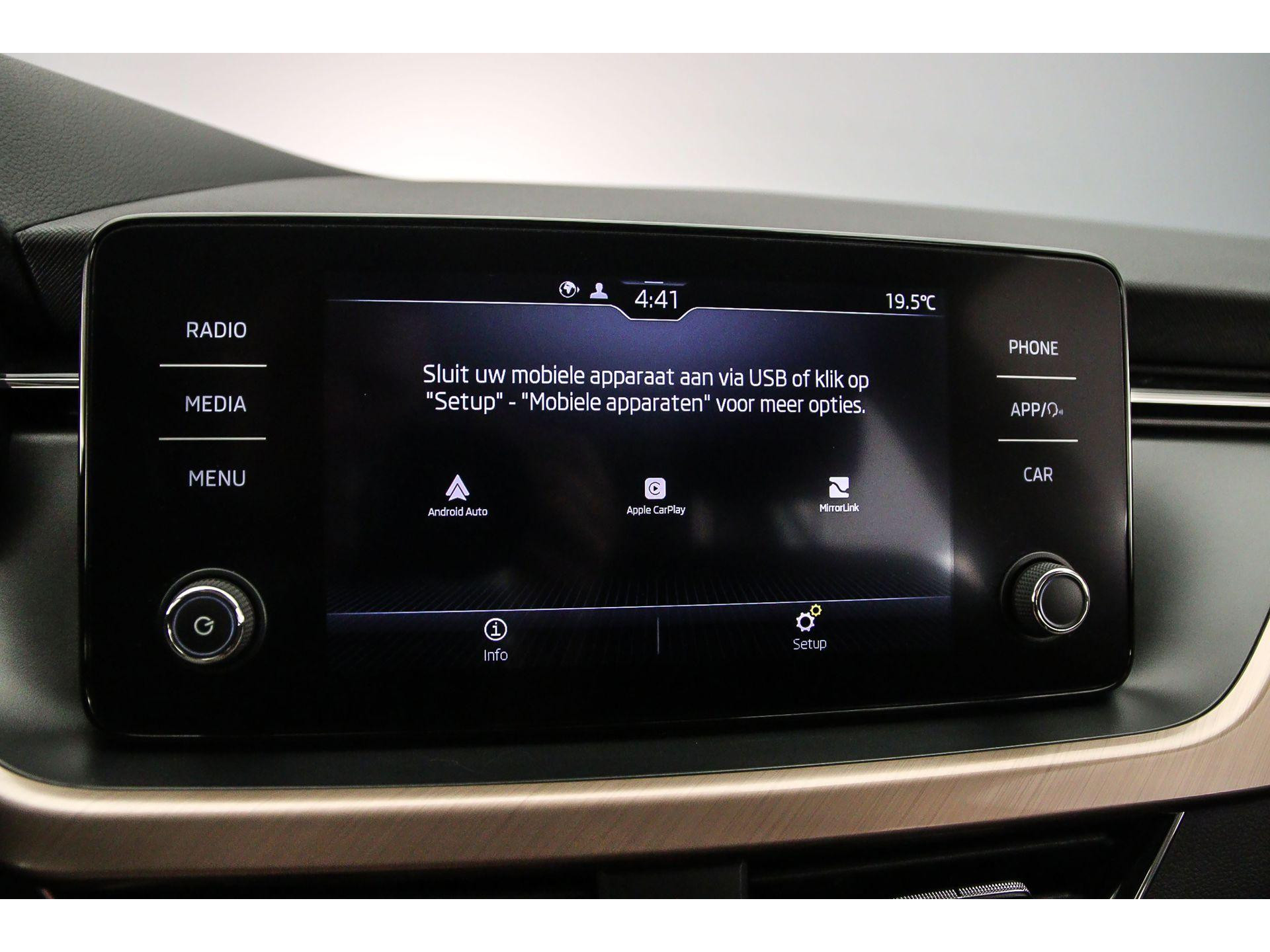 Apple Carplay/Android Auto