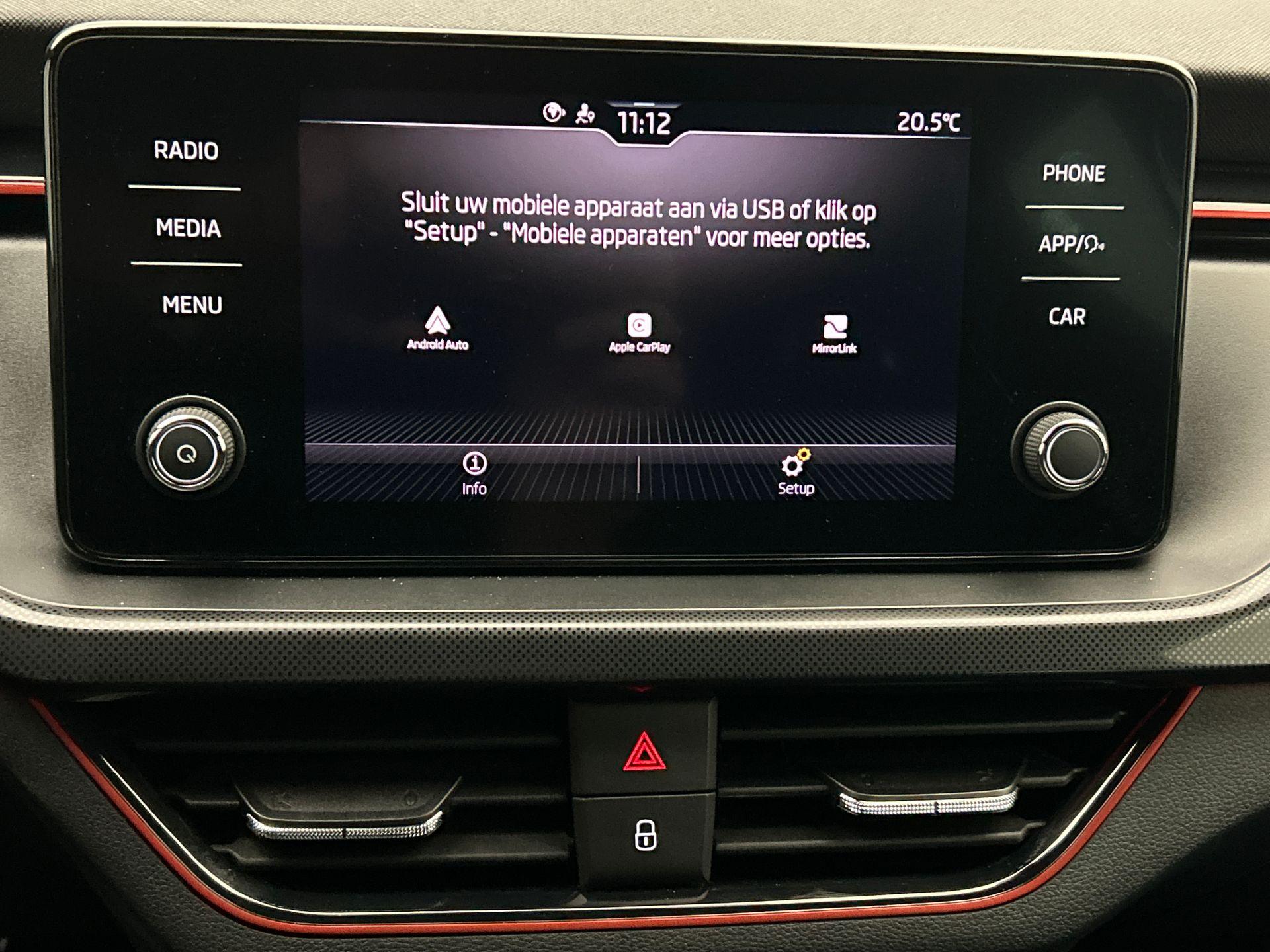 Apple Carplay/Android Auto