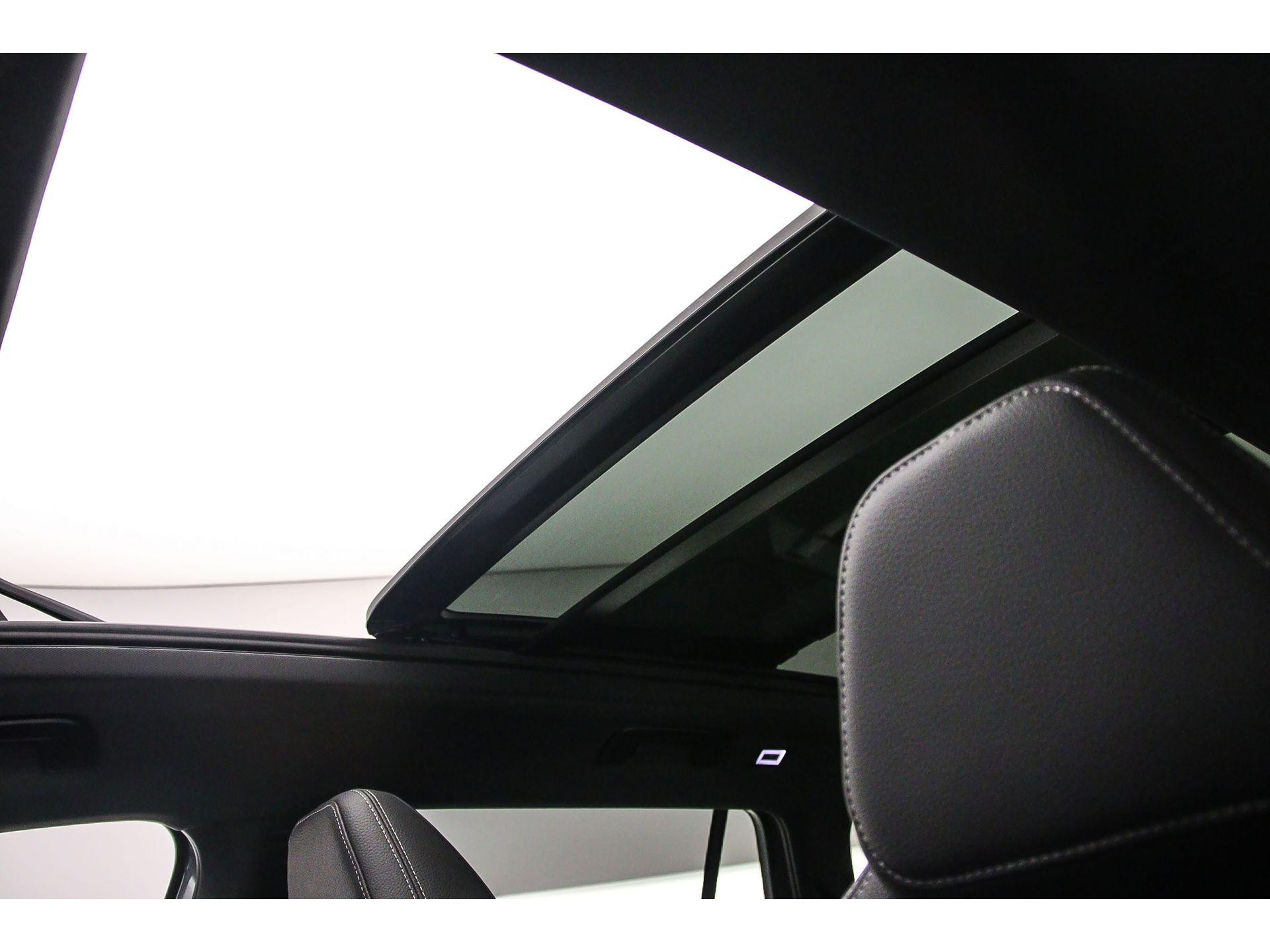 Elektrisch bedienbaar panoramisch glazen schuif-/kanteldak