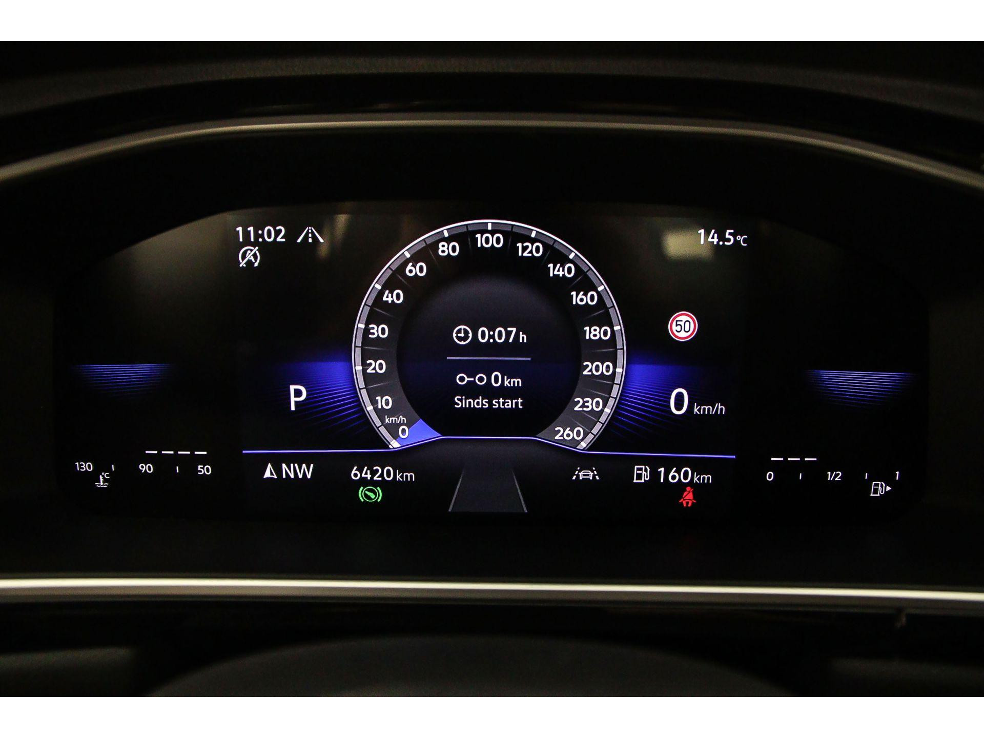 Digital Cockpit Pro (26 cm)