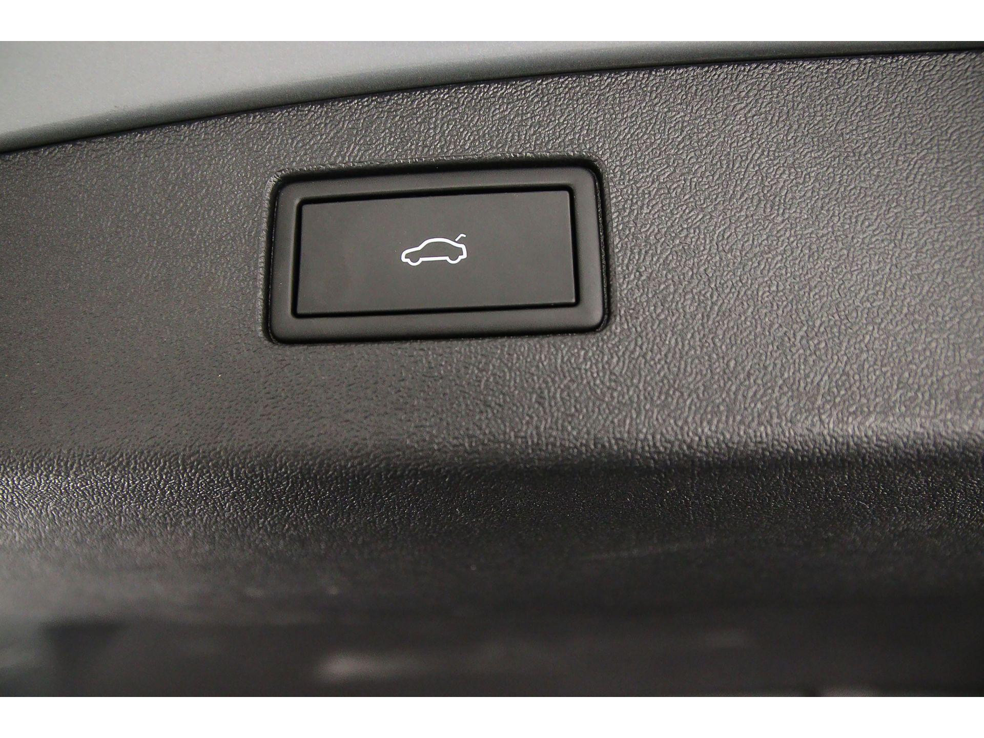 elektrisch bedienbare achterklep met sensorsturing