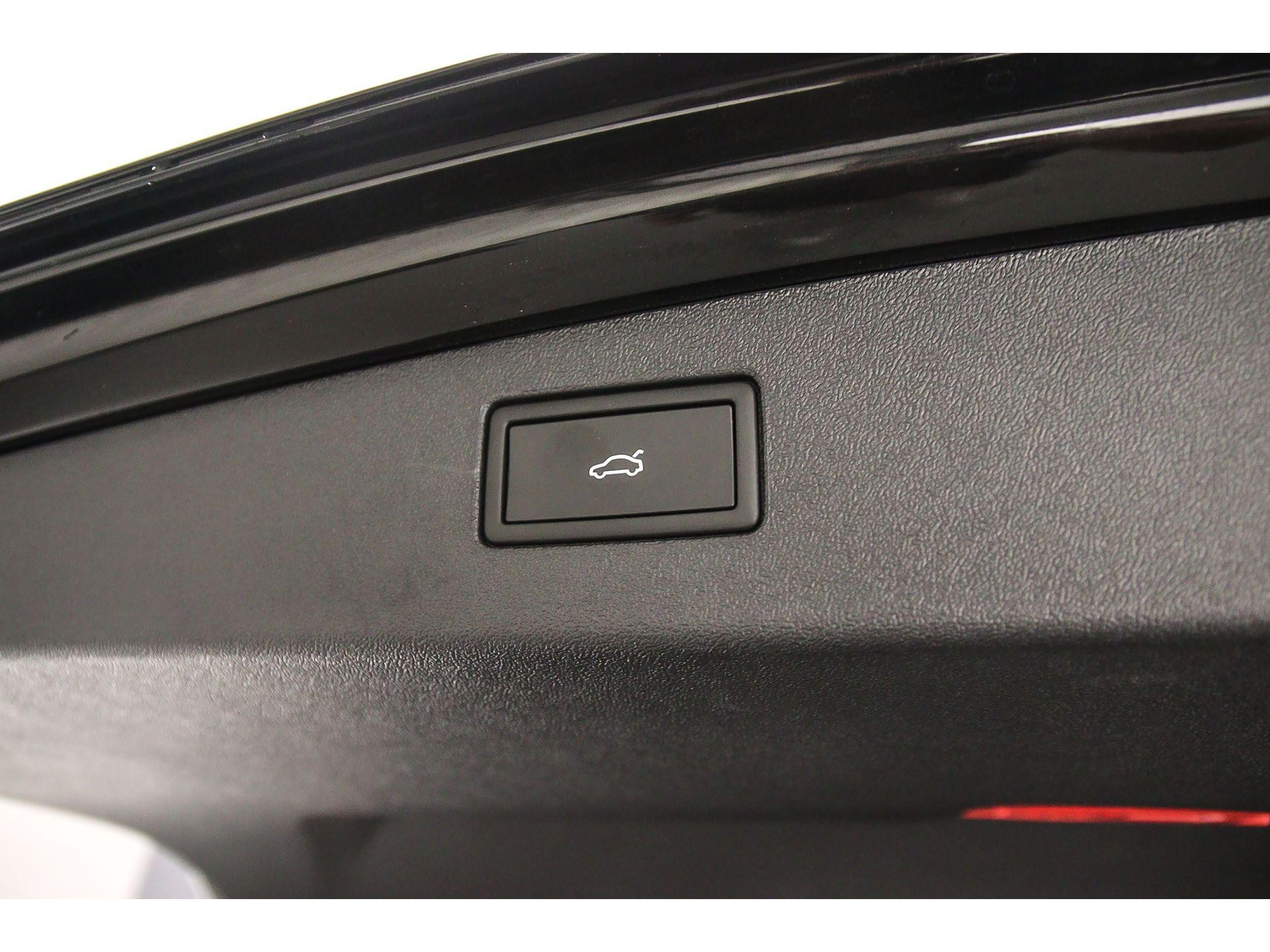 elektrisch bedienbare achterklep met sensorsturing