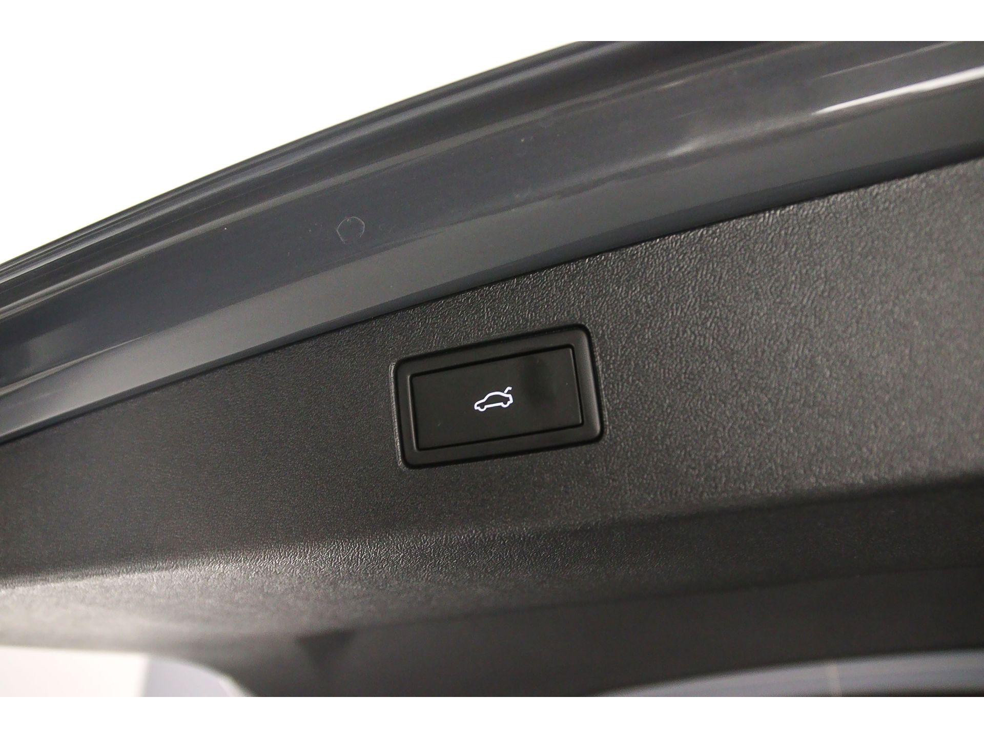 elektrisch bedienbare achterklep met sensorsturing