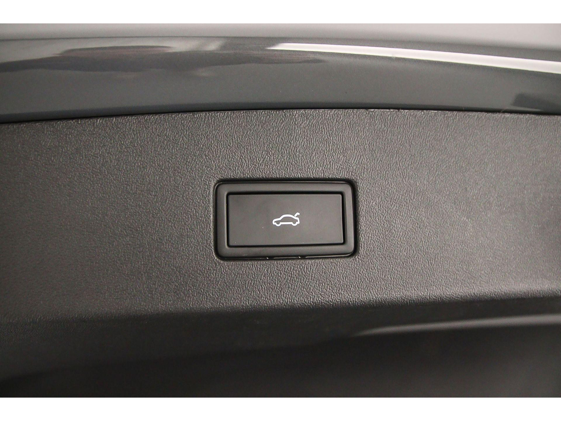 elektrisch bedienbare achterklep met sensorsturing