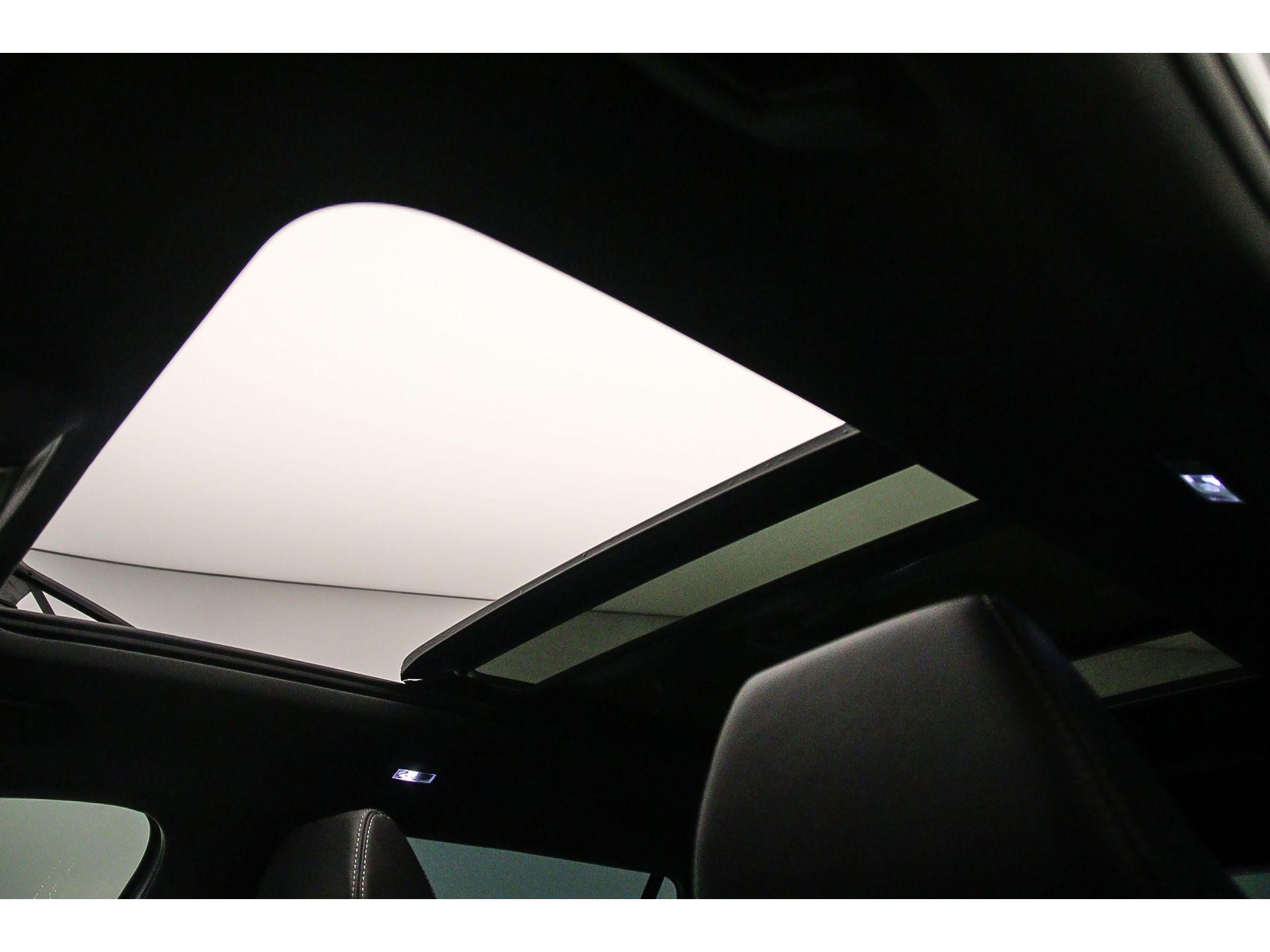 Elektrisch bedienbaar panoramisch glazen schuif-/kanteldak