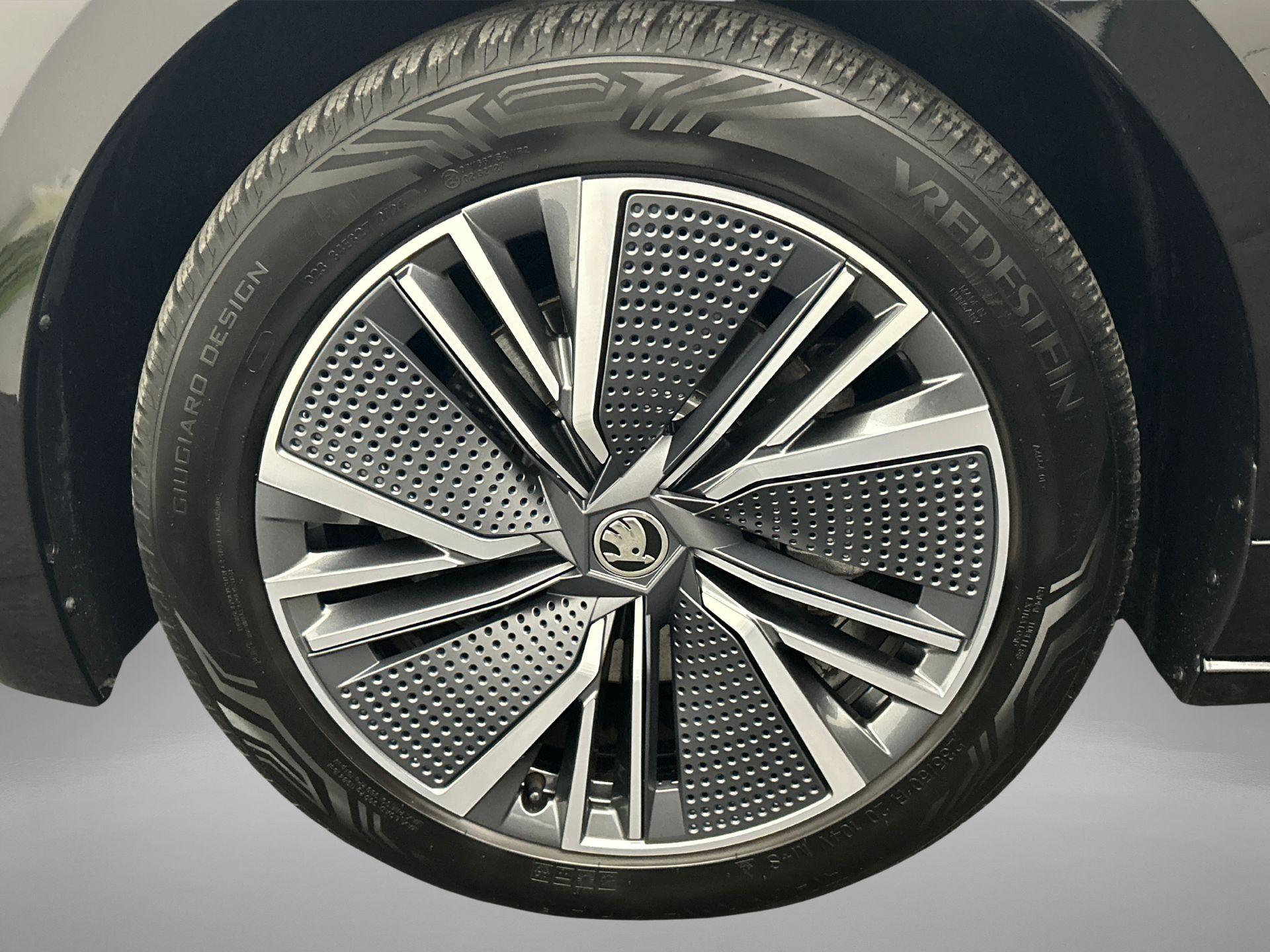 Velgen 'Neptune', 20 inch lichtmetaal Banden 235/50/R20