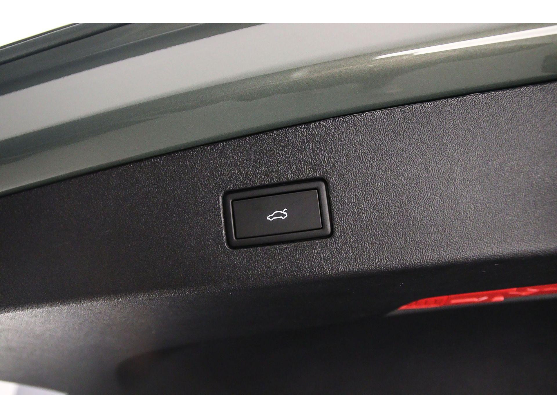 elektrisch bedienbare achterklep met sensorsturing