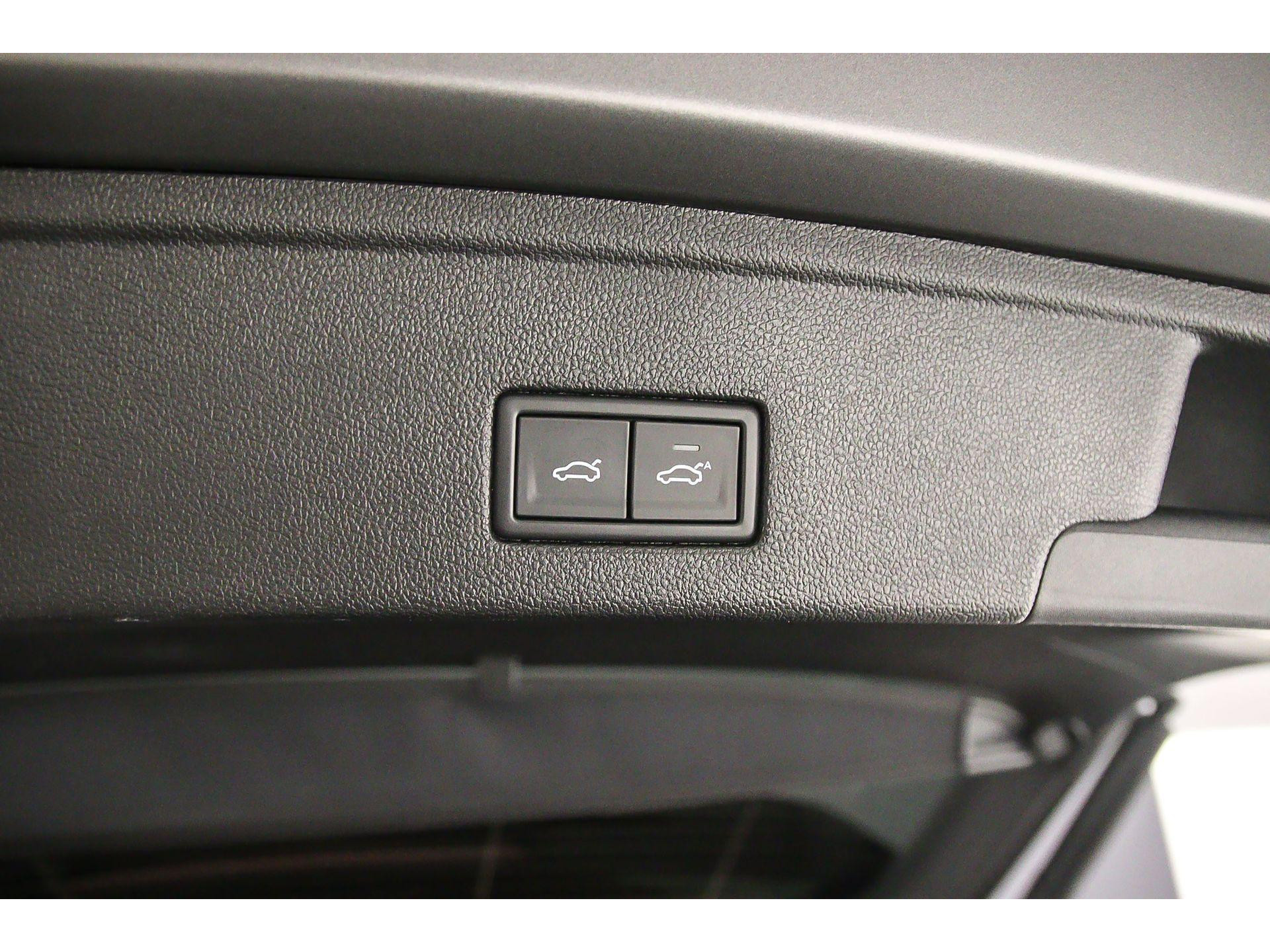 elektrisch bedienbare achterklep met sensorsturing