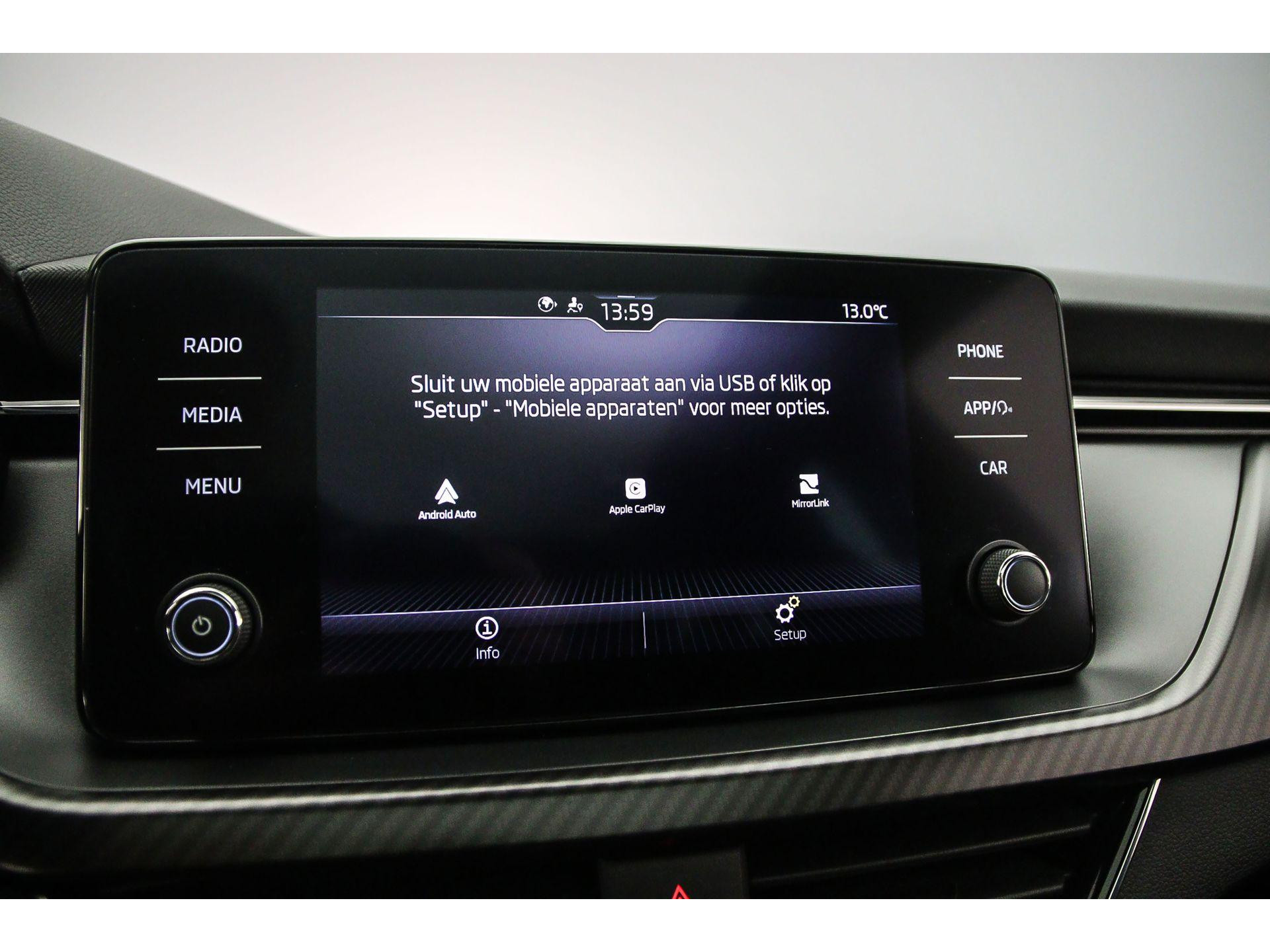 Apple Carplay/Android Auto