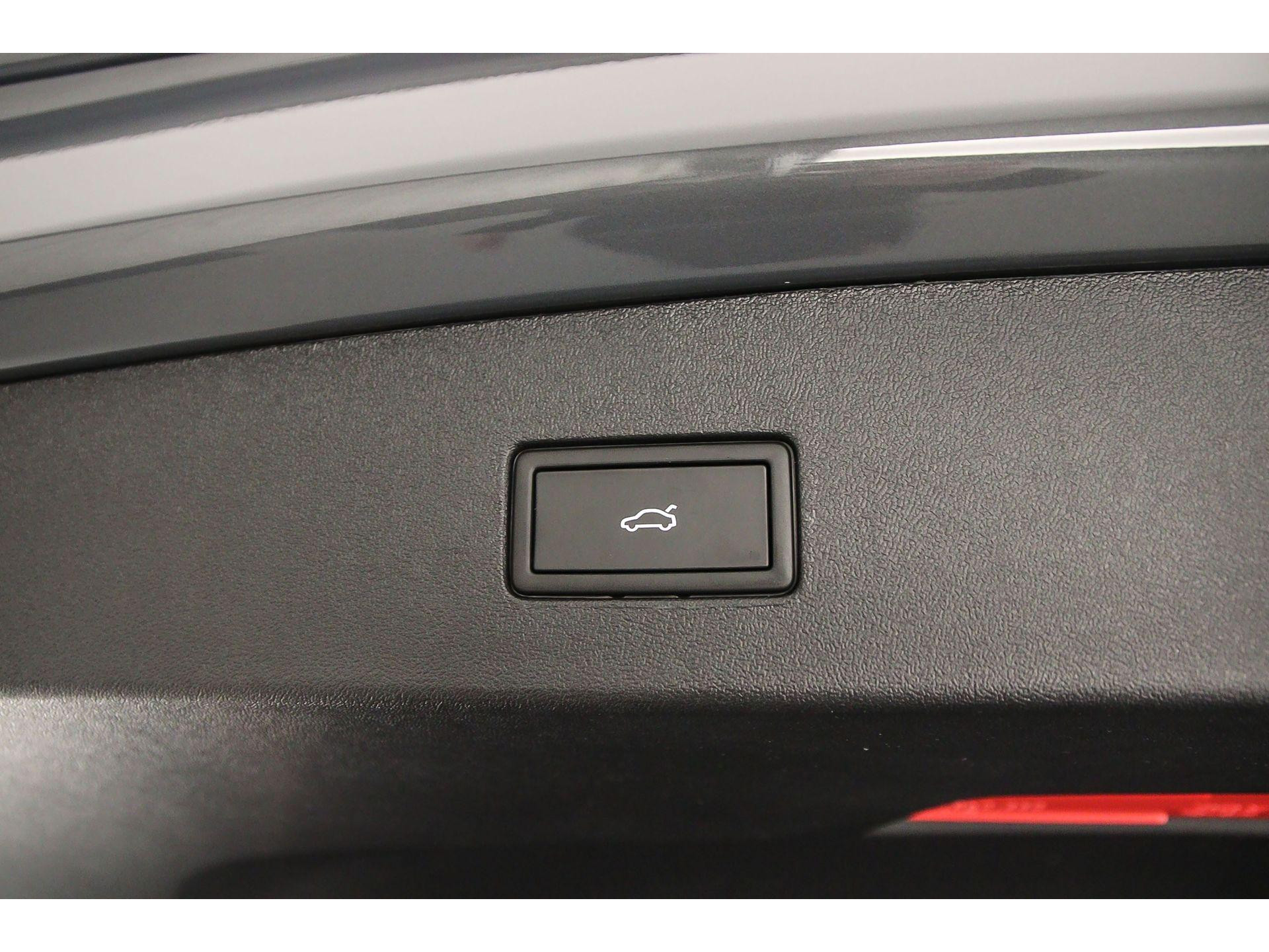 elektrisch bedienbare achterklep met sensorsturing