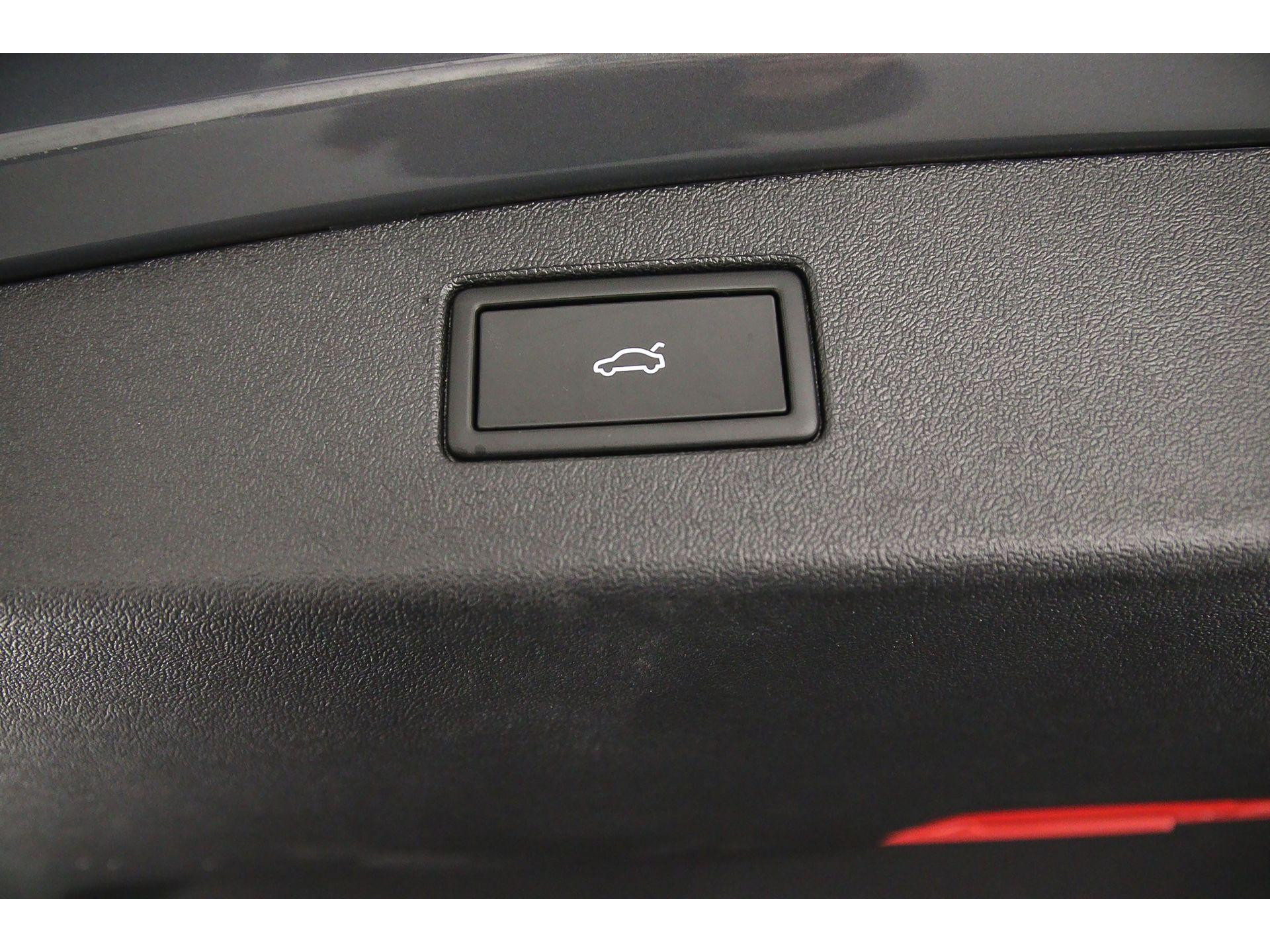 elektrisch bedienbare achterklep met sensorsturing