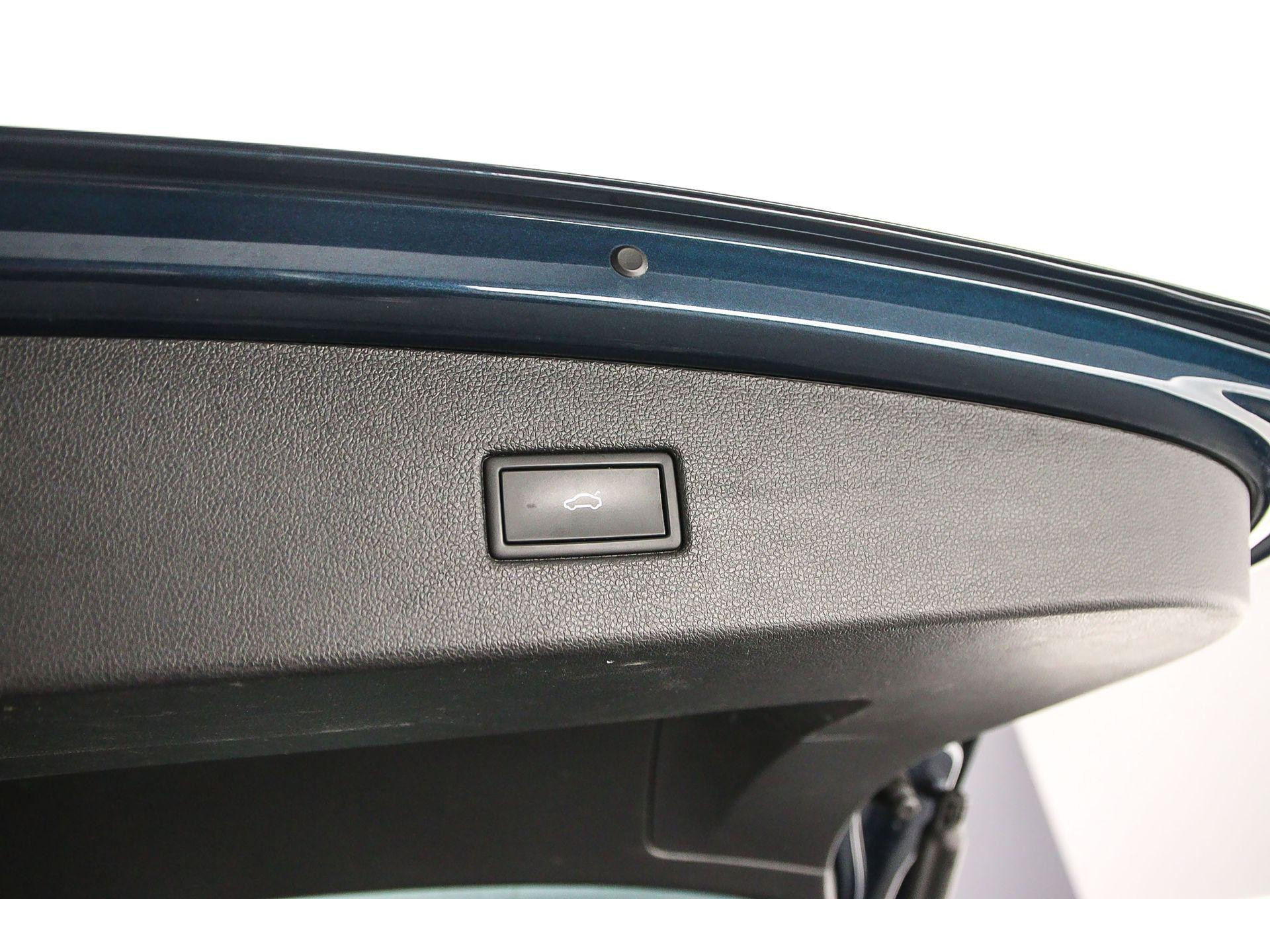 Achterklep met sensorgestuurde opening, elektrisch sluitbaar (Easy Open)