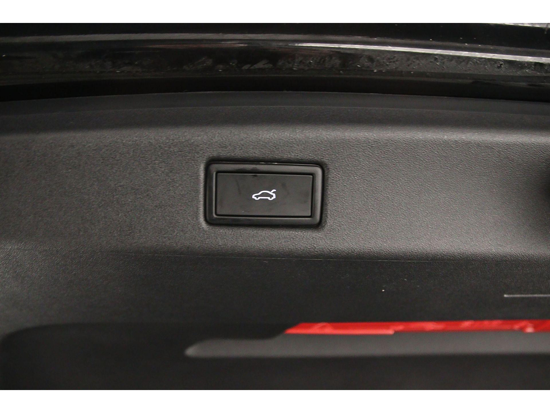 elektrisch bedienbare achterklep met sensorsturing