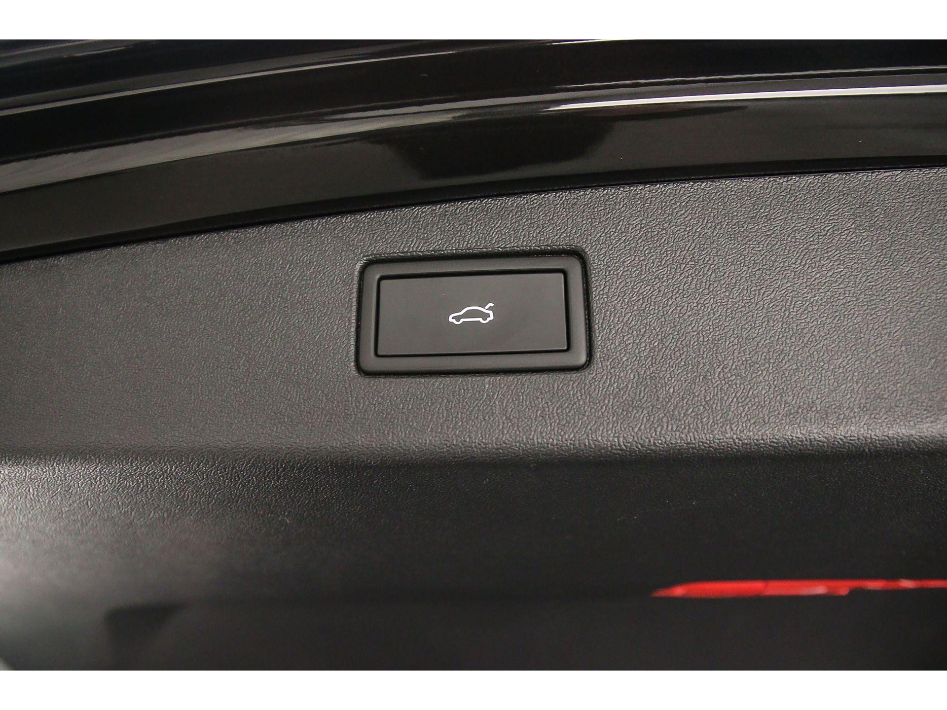 elektrisch bedienbare achterklep met sensorsturing