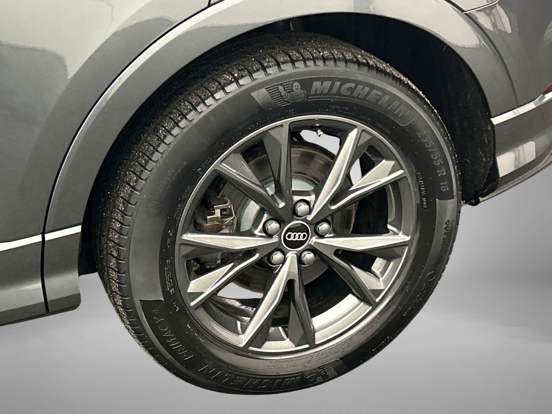 Velgen, lichtmetaal 7J x 18 "5-V-spaak"-design (S design)