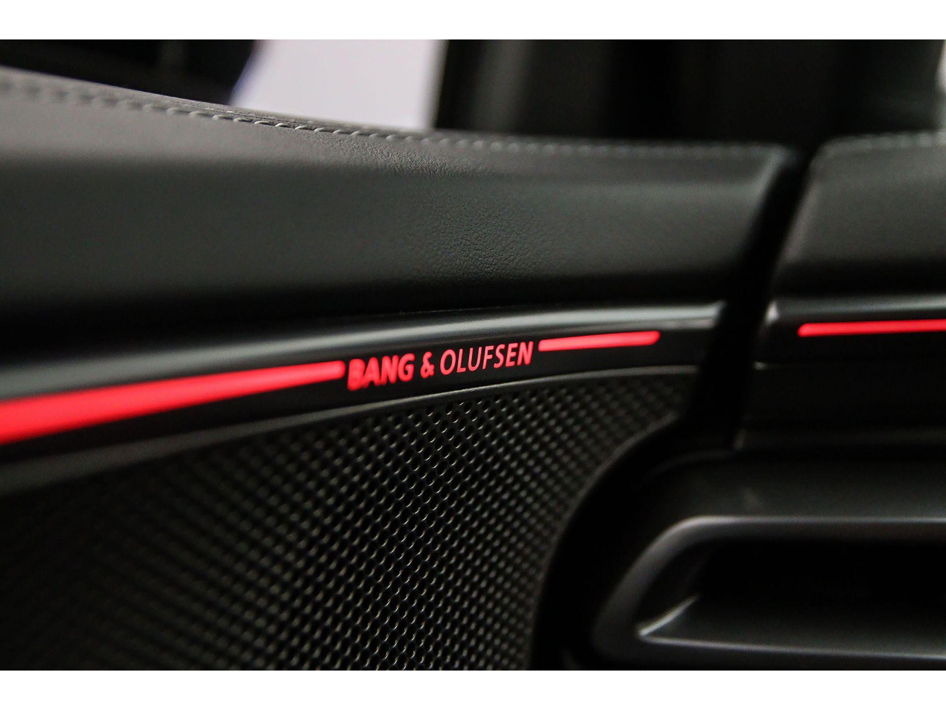 Bang & Olufsen luidsprekers in de hoofsteunen vóór