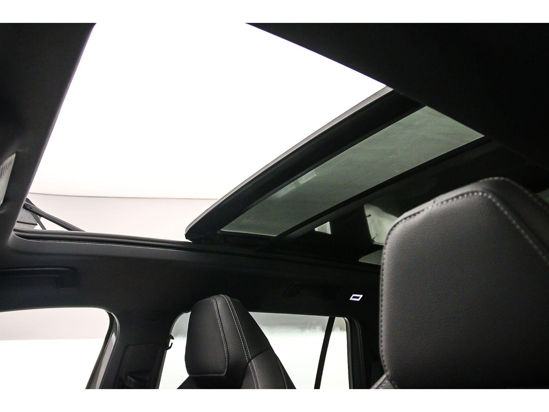 Elektrisch bedienbaar panoramisch glazen schuif-/kanteldak