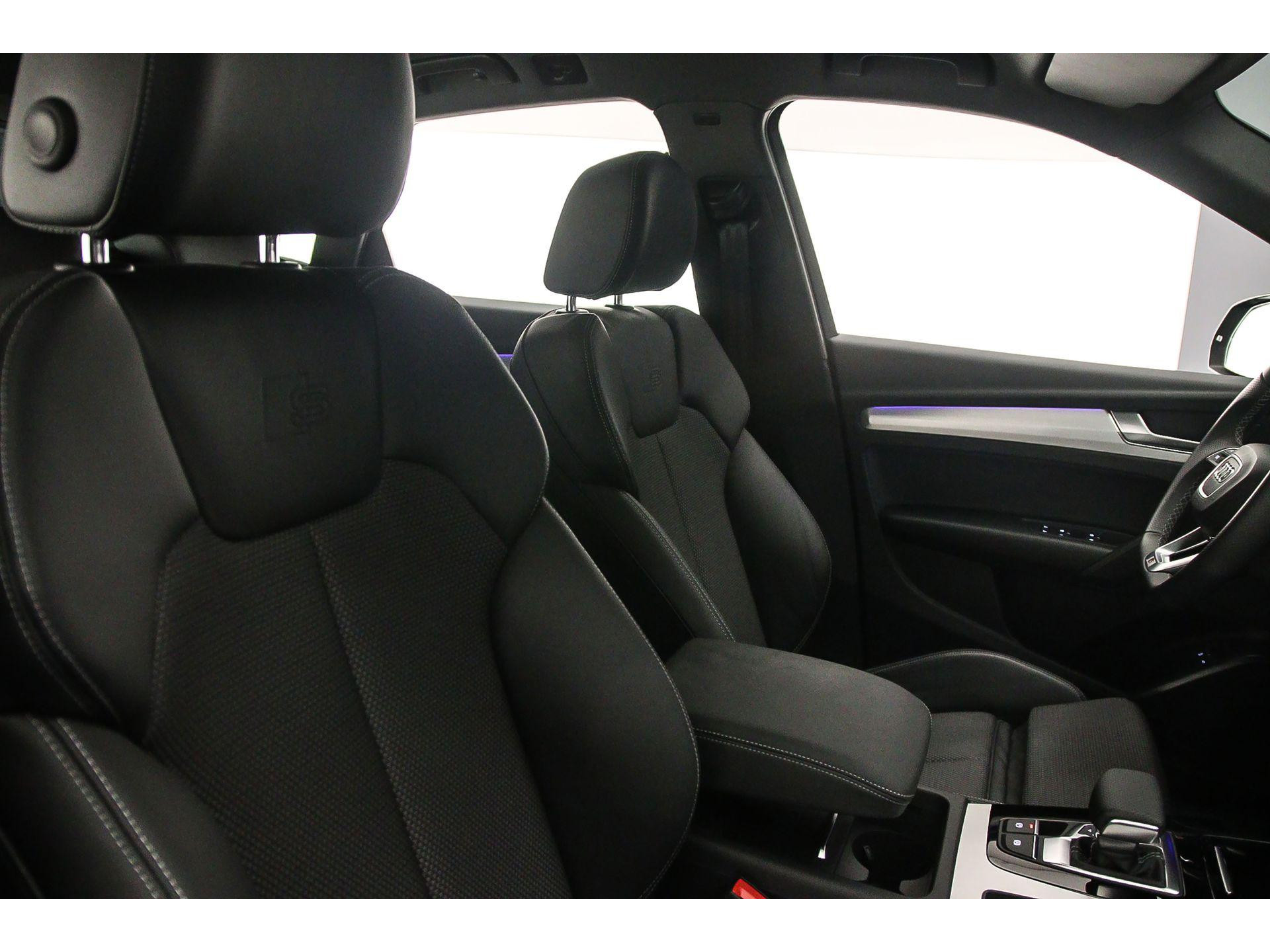 Stof Sequenz en leder