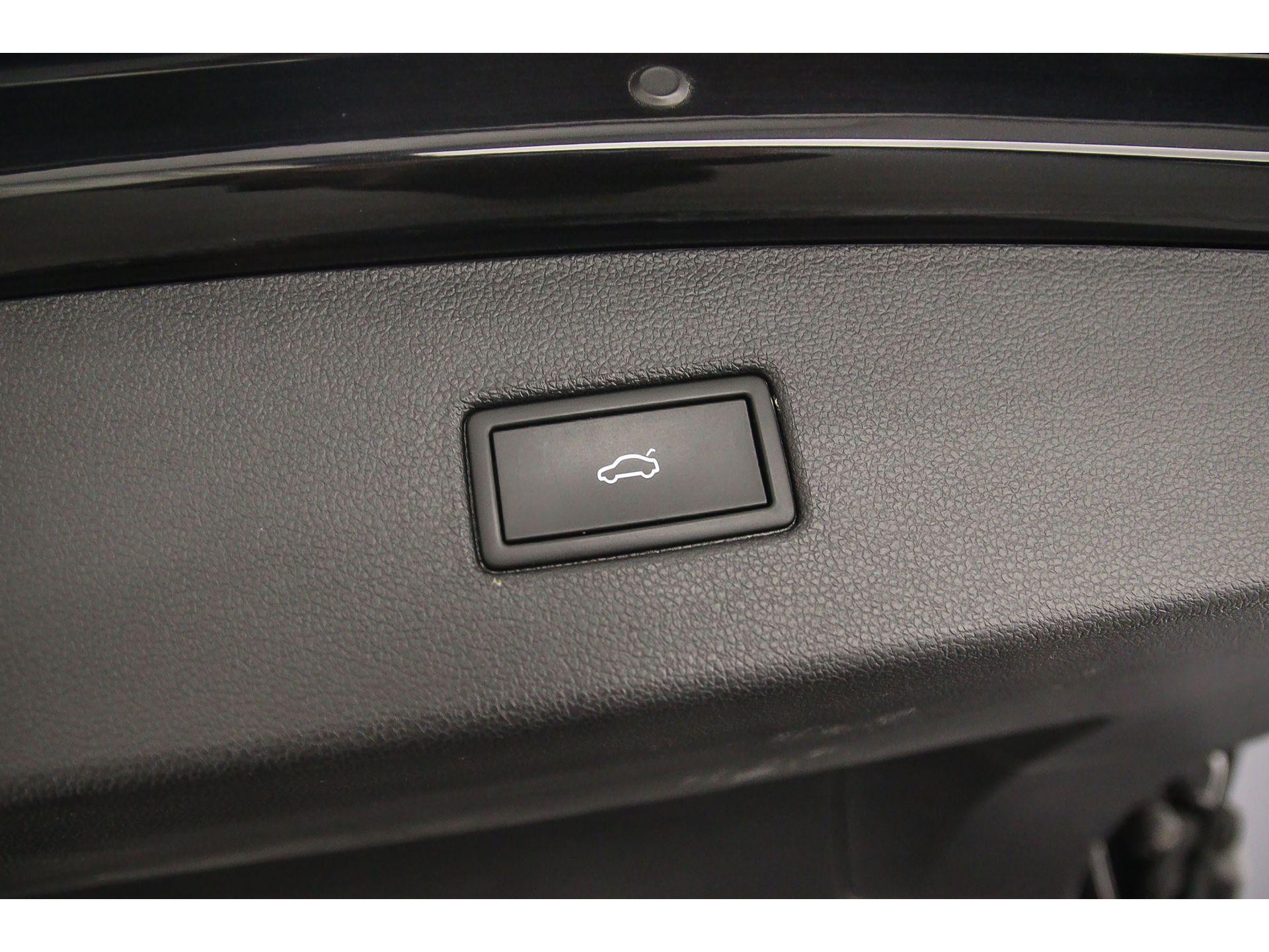 elektrisch bedienbare achterklep met sensorsturing