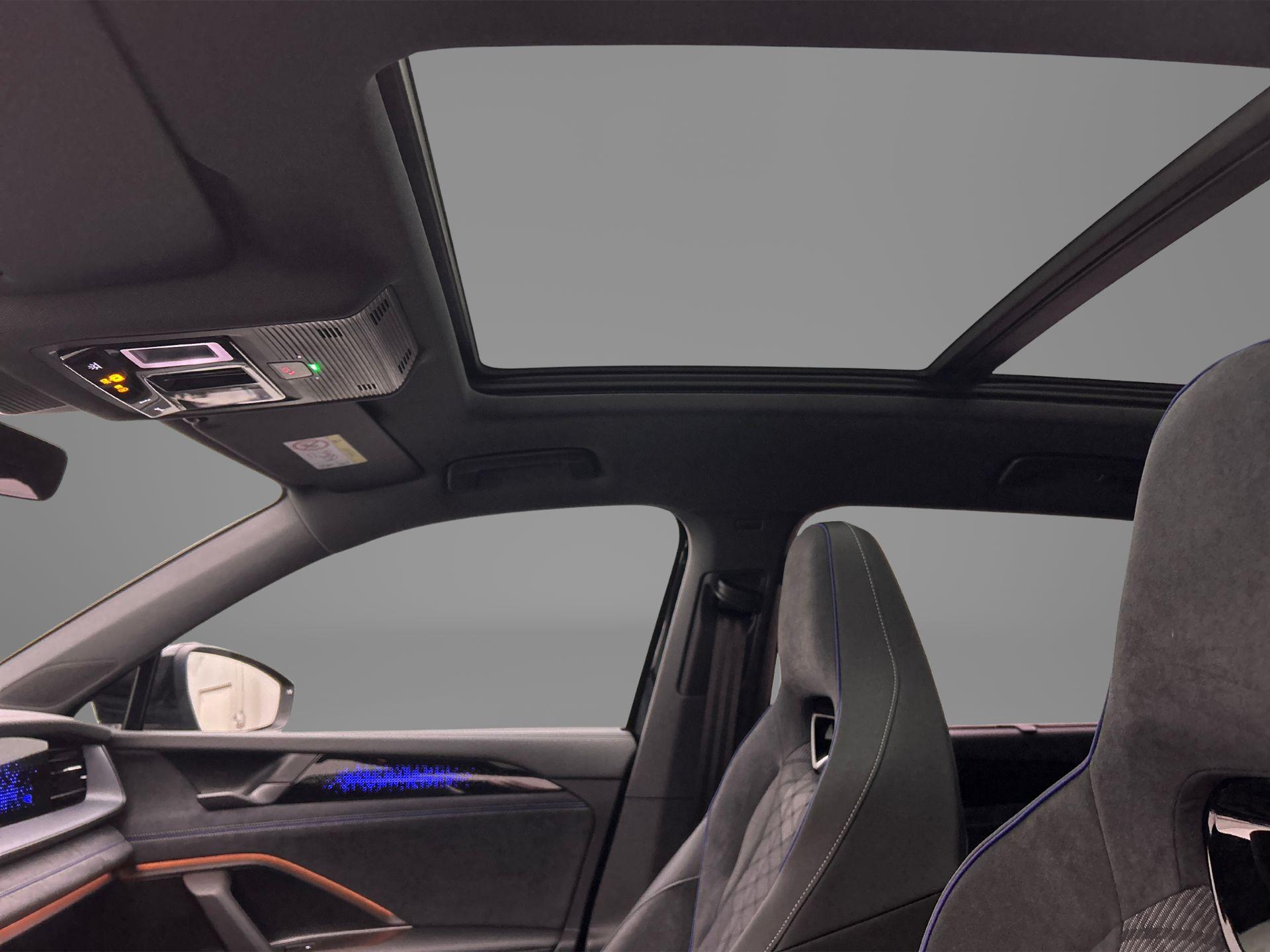 Panoramisch schuif-, kanteldak, elektrisch bedienbaar