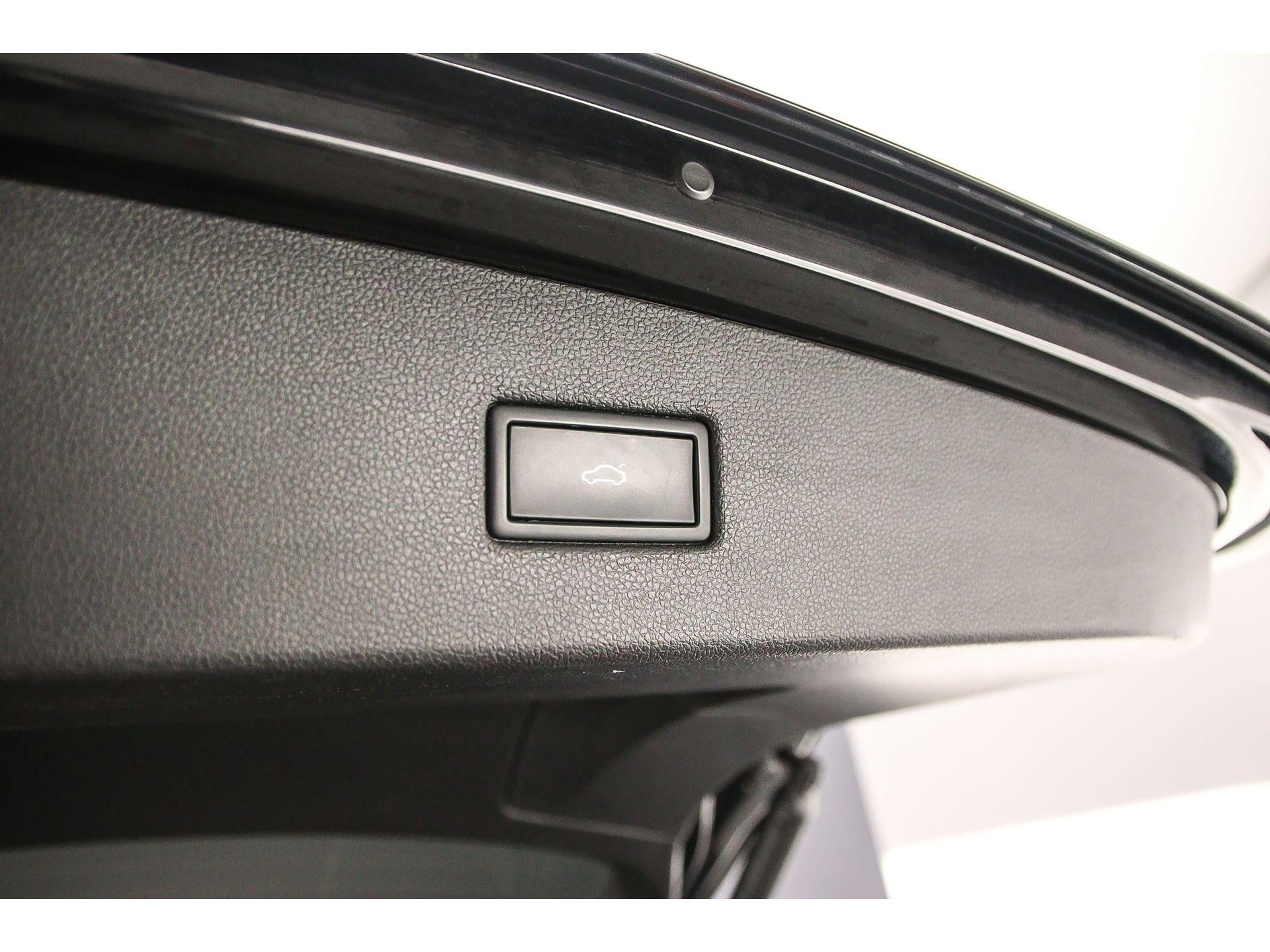 Achterklep met sensorgestuurde opening, elektrisch sluitbaar (Easy Open)