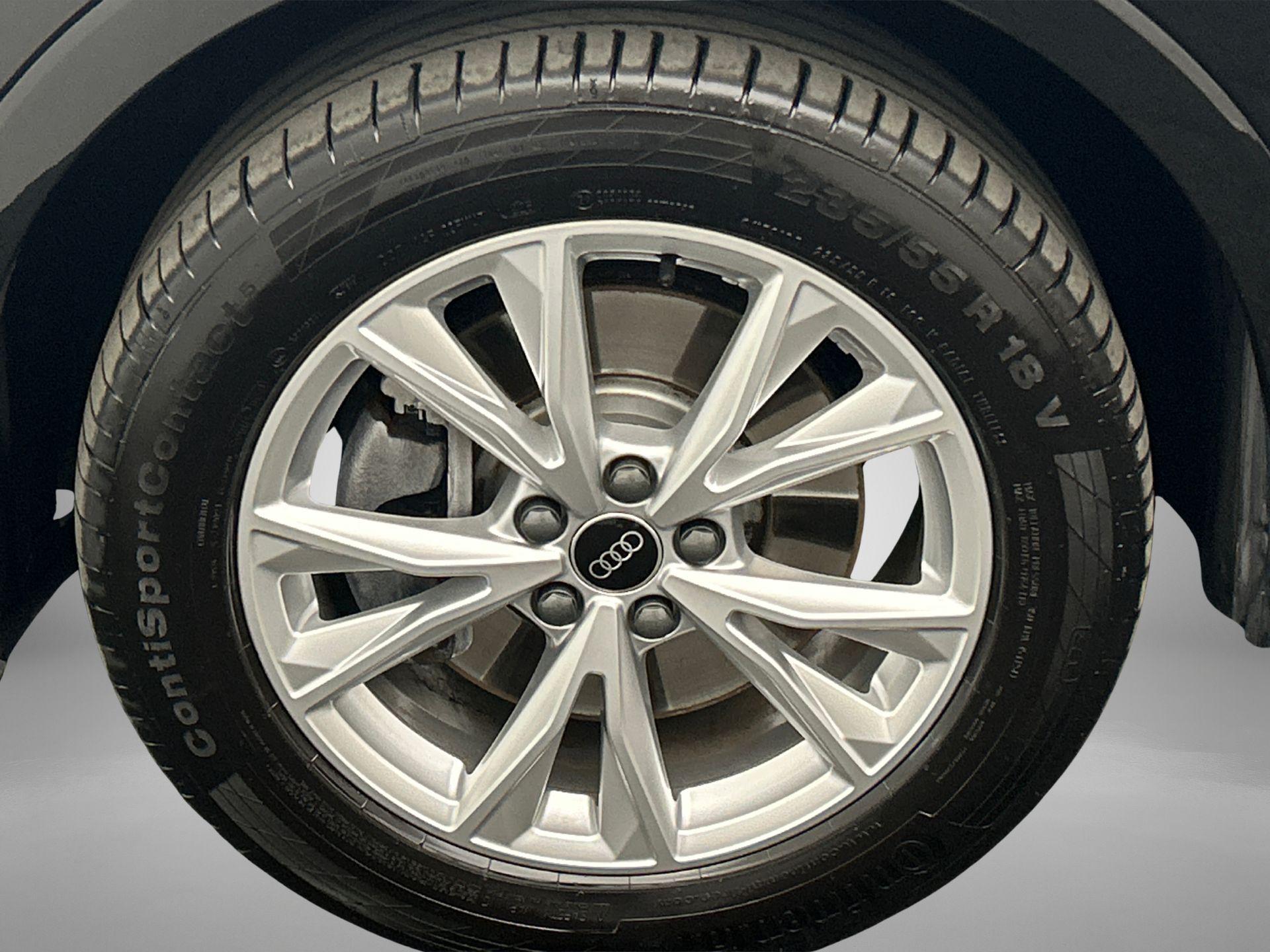 Velgen, lichtmetaal 7J x 18 "5-V-spaak"-design (S design)