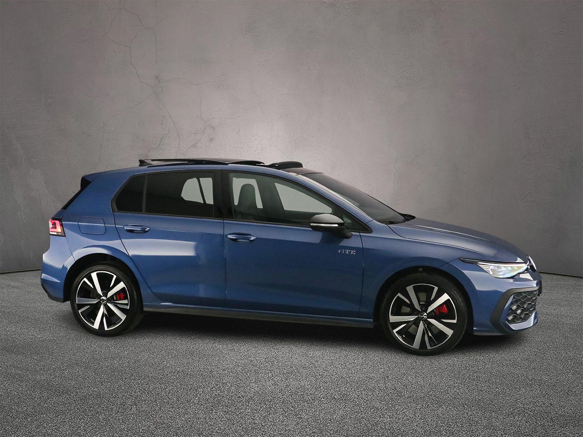 Velgen 'Catania', 18 inch lichtmetaal, Banden 225/40 R18 (sportbanden)